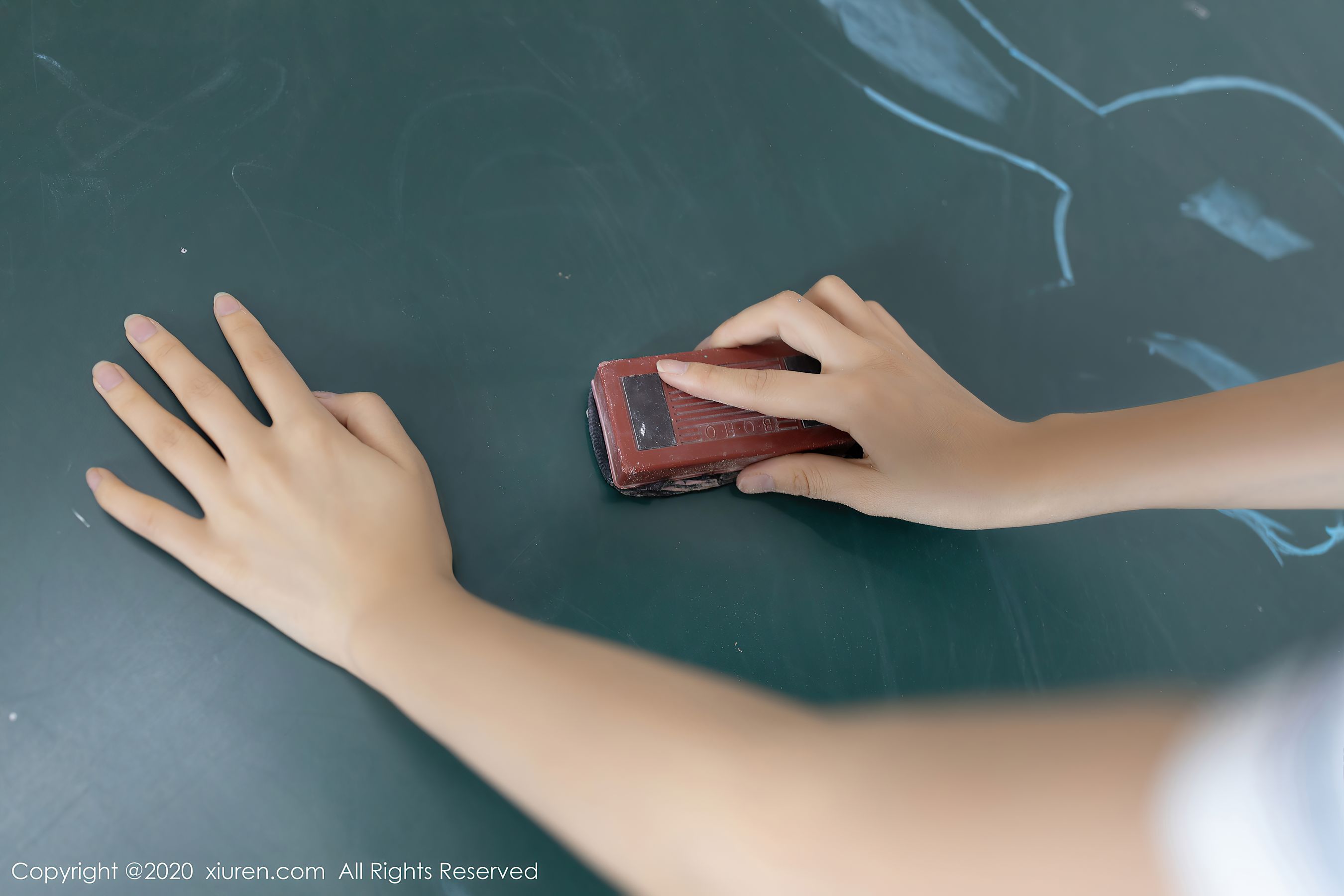 [秀人XiuRen] No.2741 月音瞳_第5张