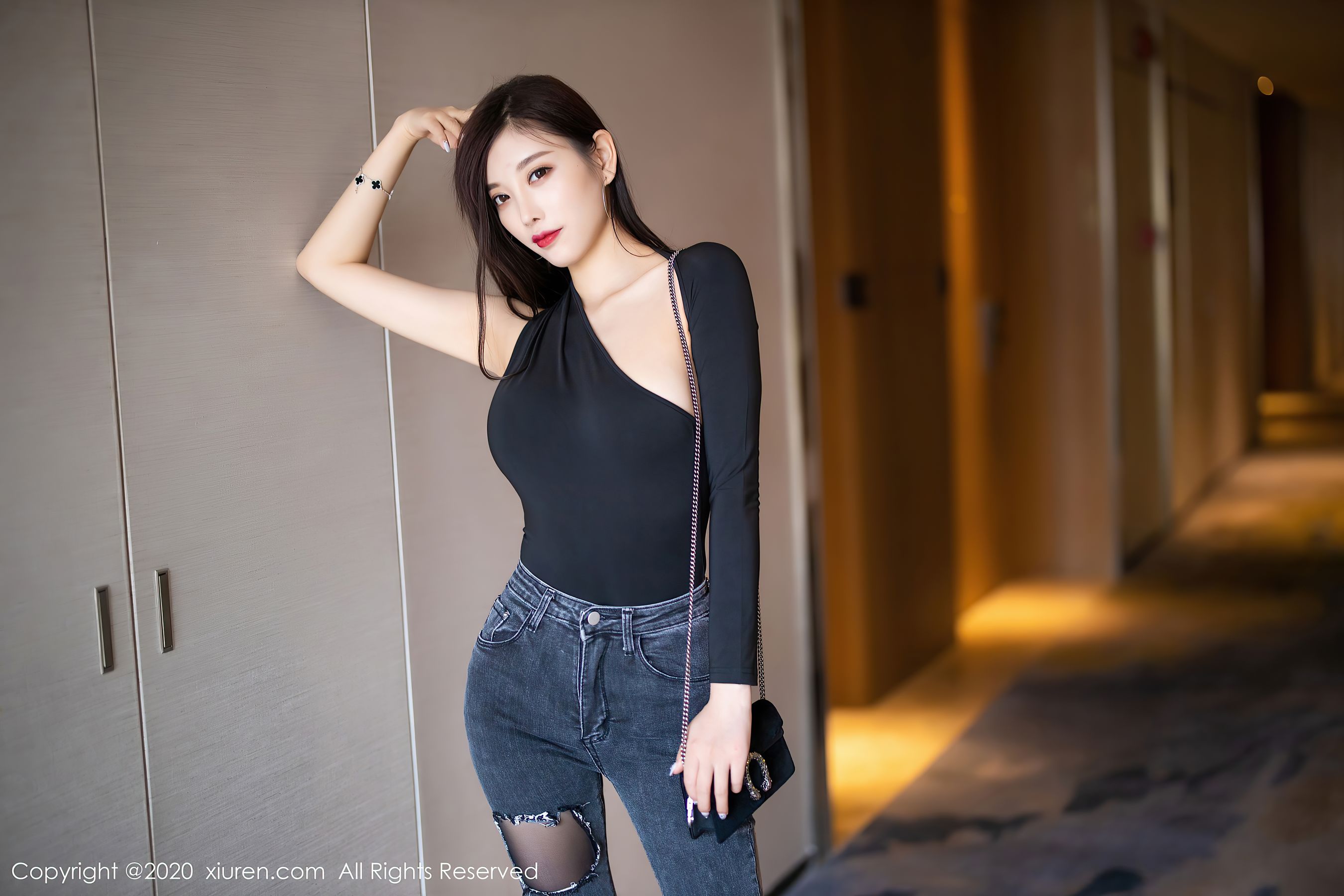 [秀人XIUREN] No.2841 杨晨晨sugar_第2张