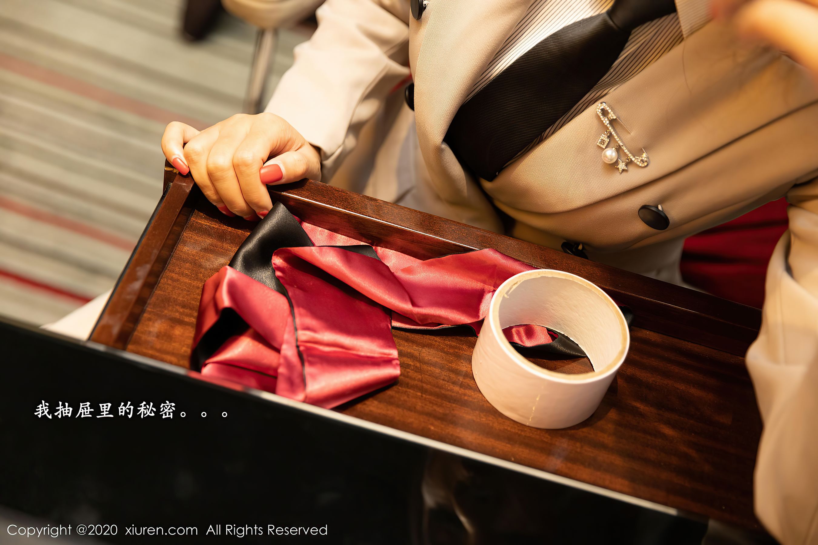 [秀人XIUREN] No.2857 @周于希Sandy&@Emily顾奈奈_第5张