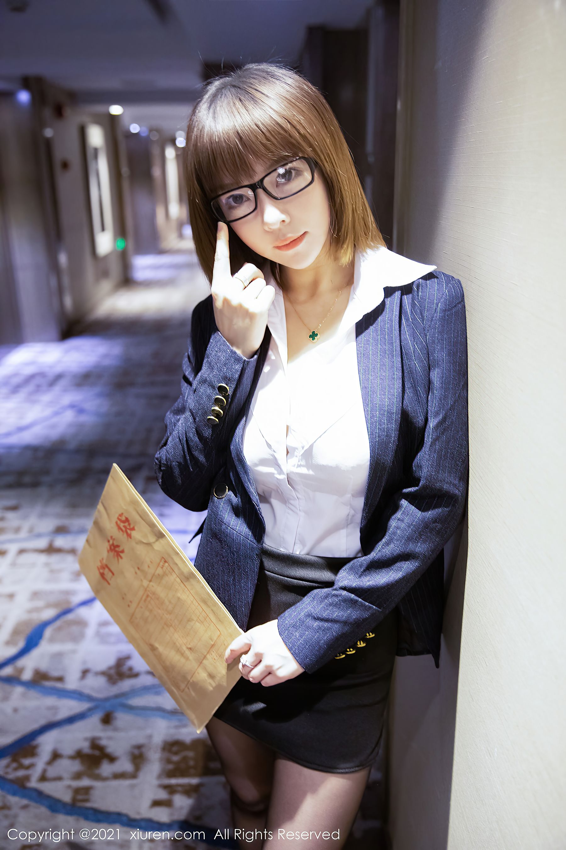 [秀人XIUREN] No.3151 大白兔吖_第5张