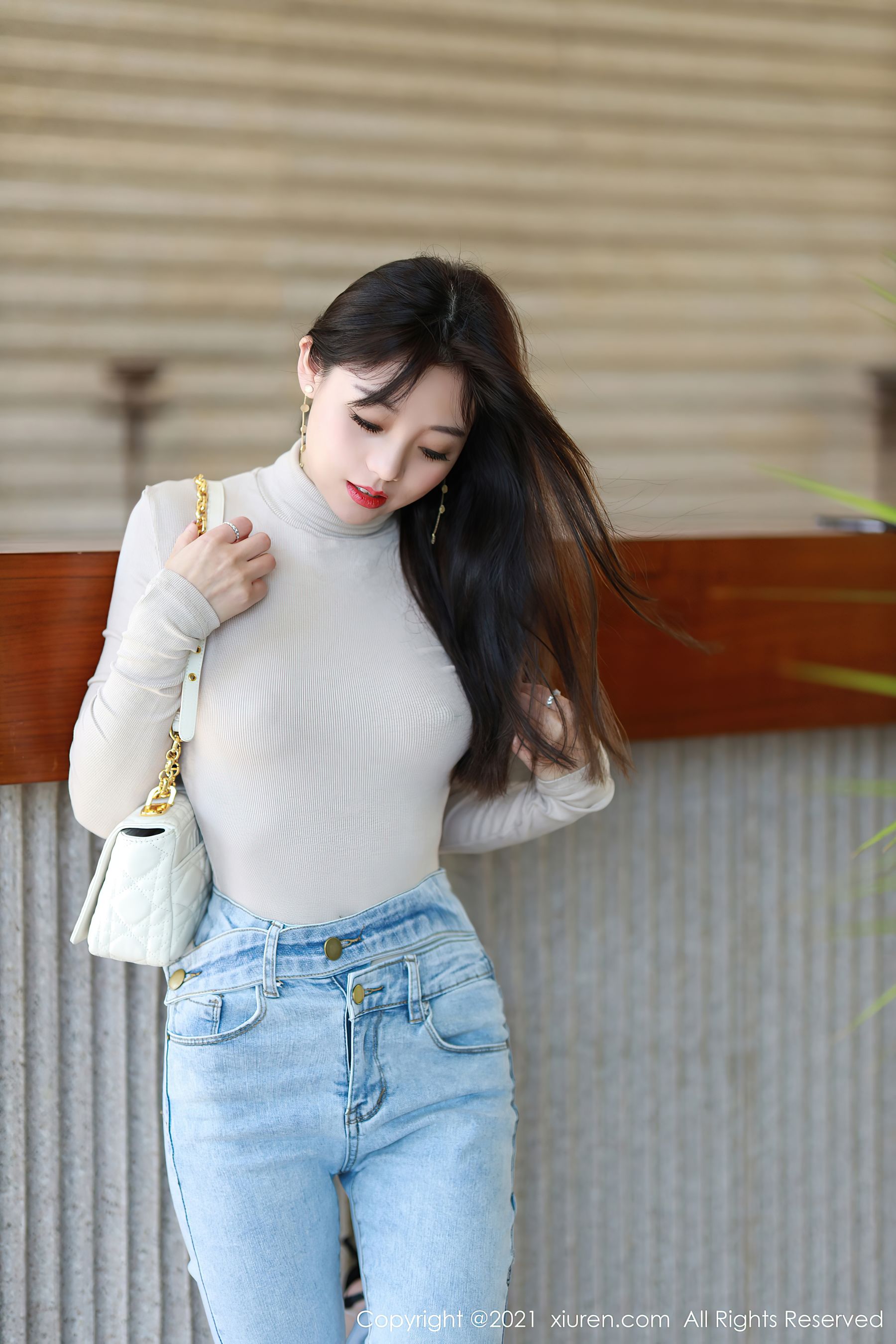 [秀人XIUREN] No.3369 佘贝拉bella_第2张