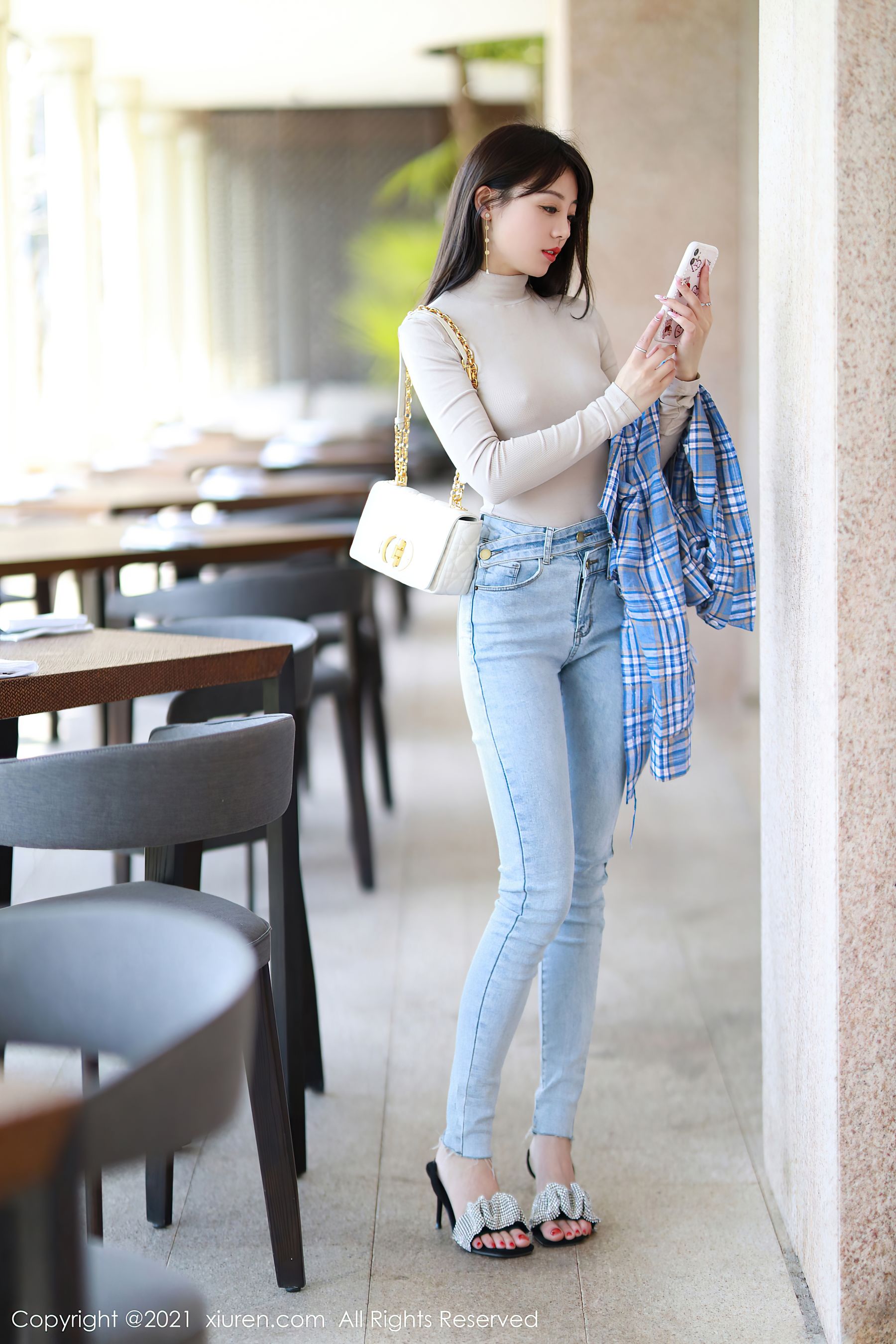 [秀人XIUREN] No.3369 佘贝拉bella_第4张