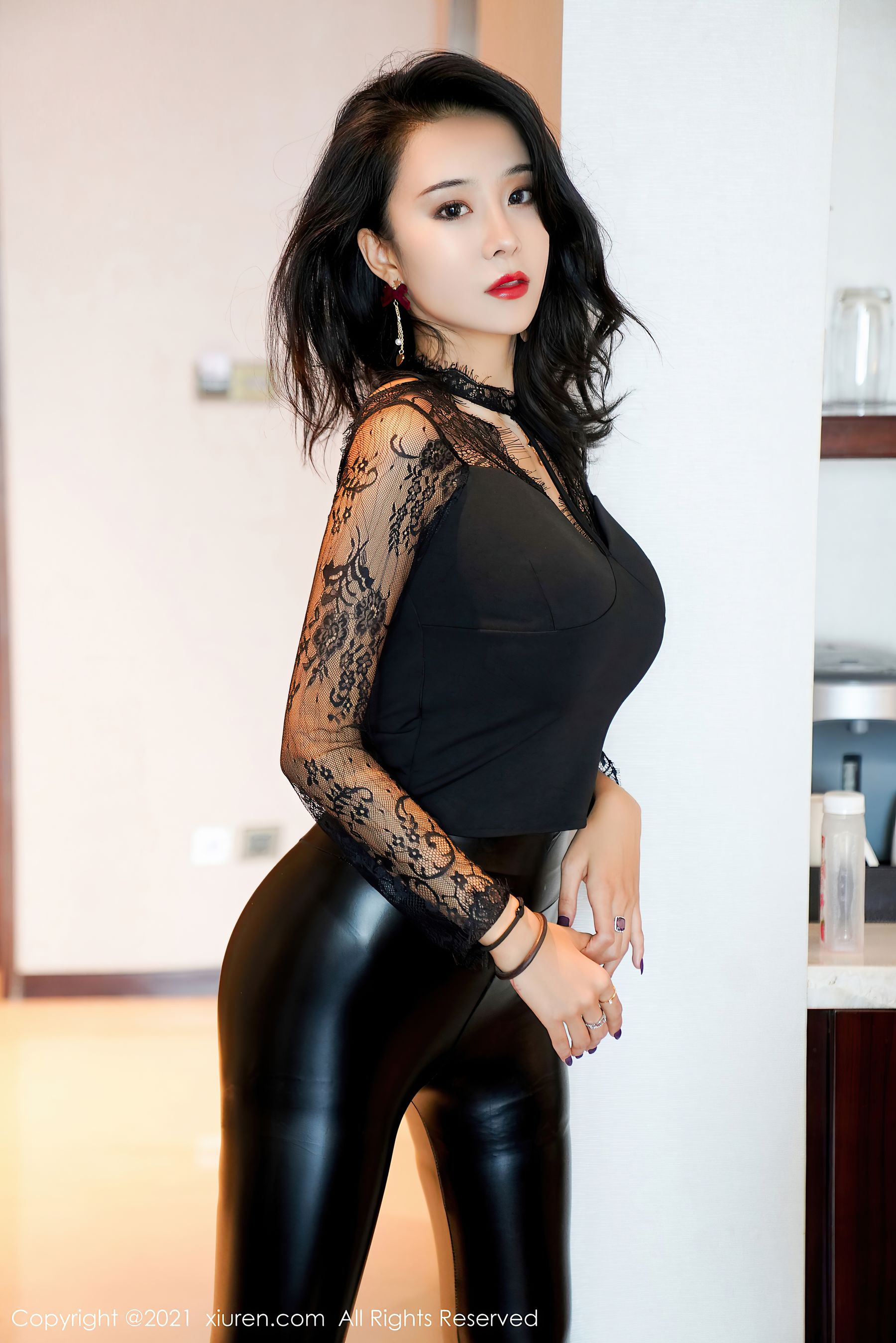 [秀人XIUREN] No.3396 蓝夏Akasha_第5张