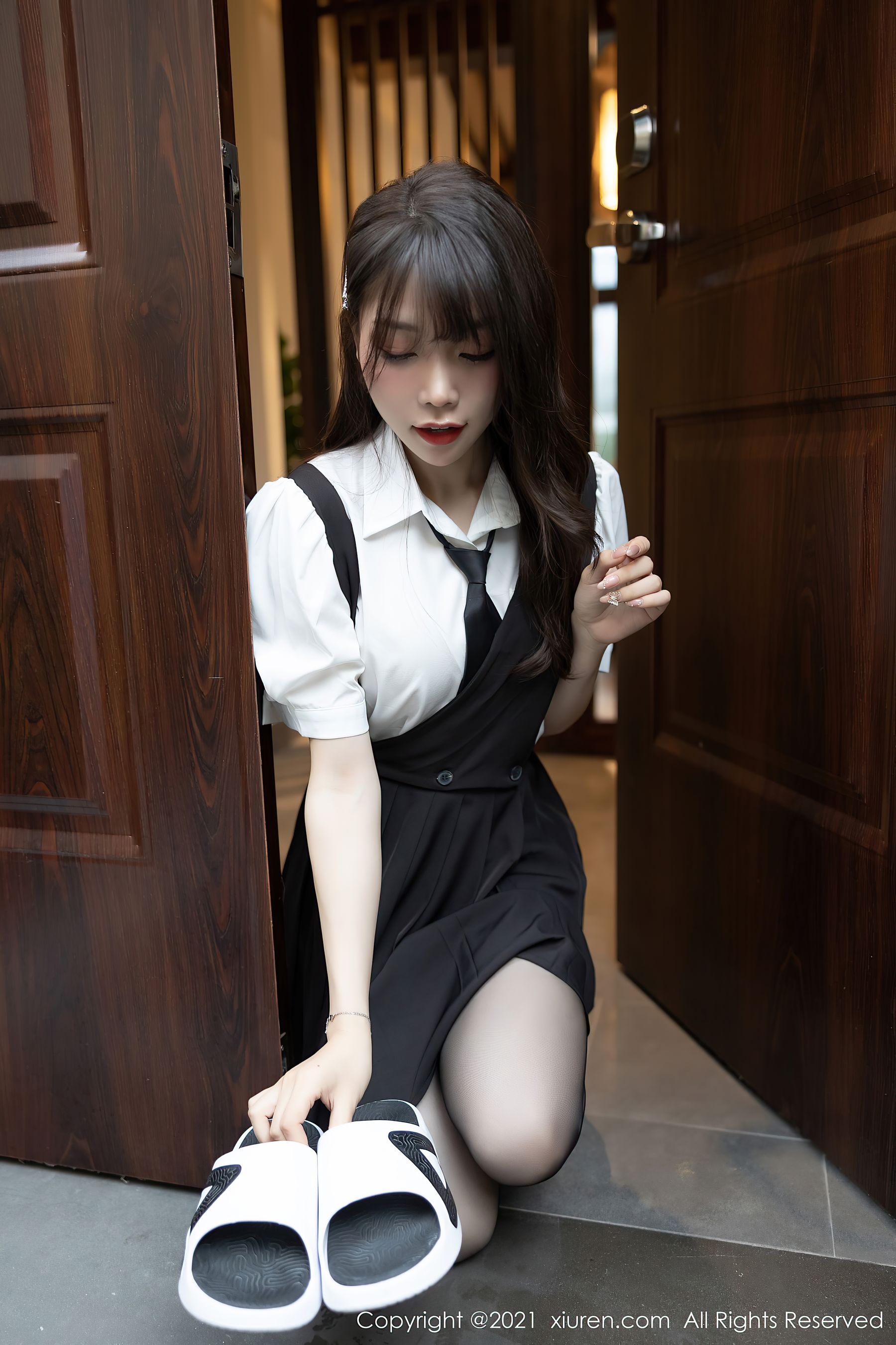 [秀人XIUREN] No.3643 芝芝Booty_第4张