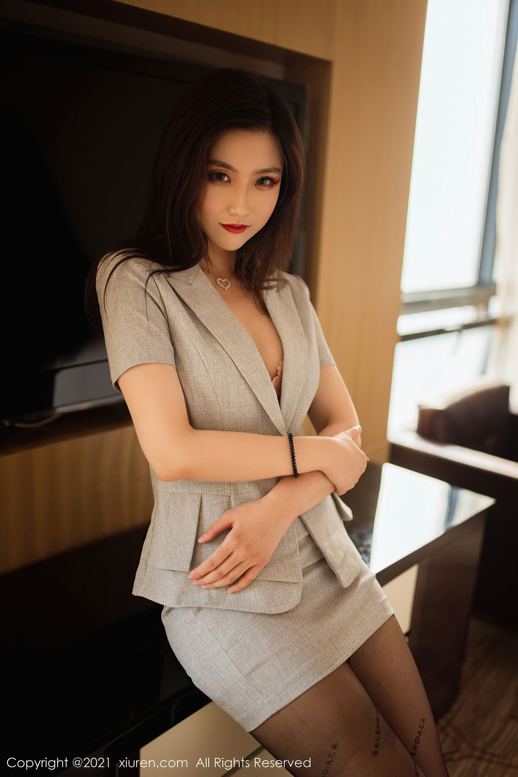 [秀人XIUREN] No.3658 刘艾琳Allen_第1张