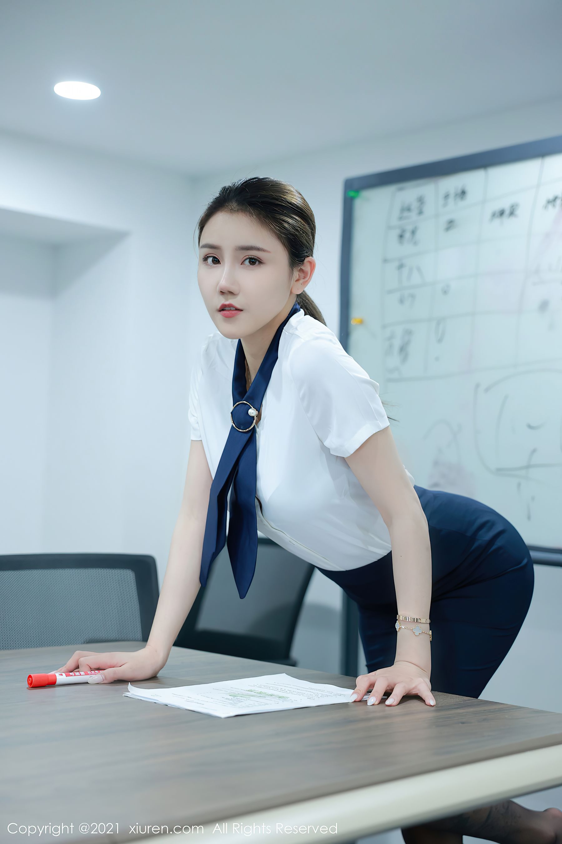 [秀人XiuRen] No.3682 夏西CiCi_第5张