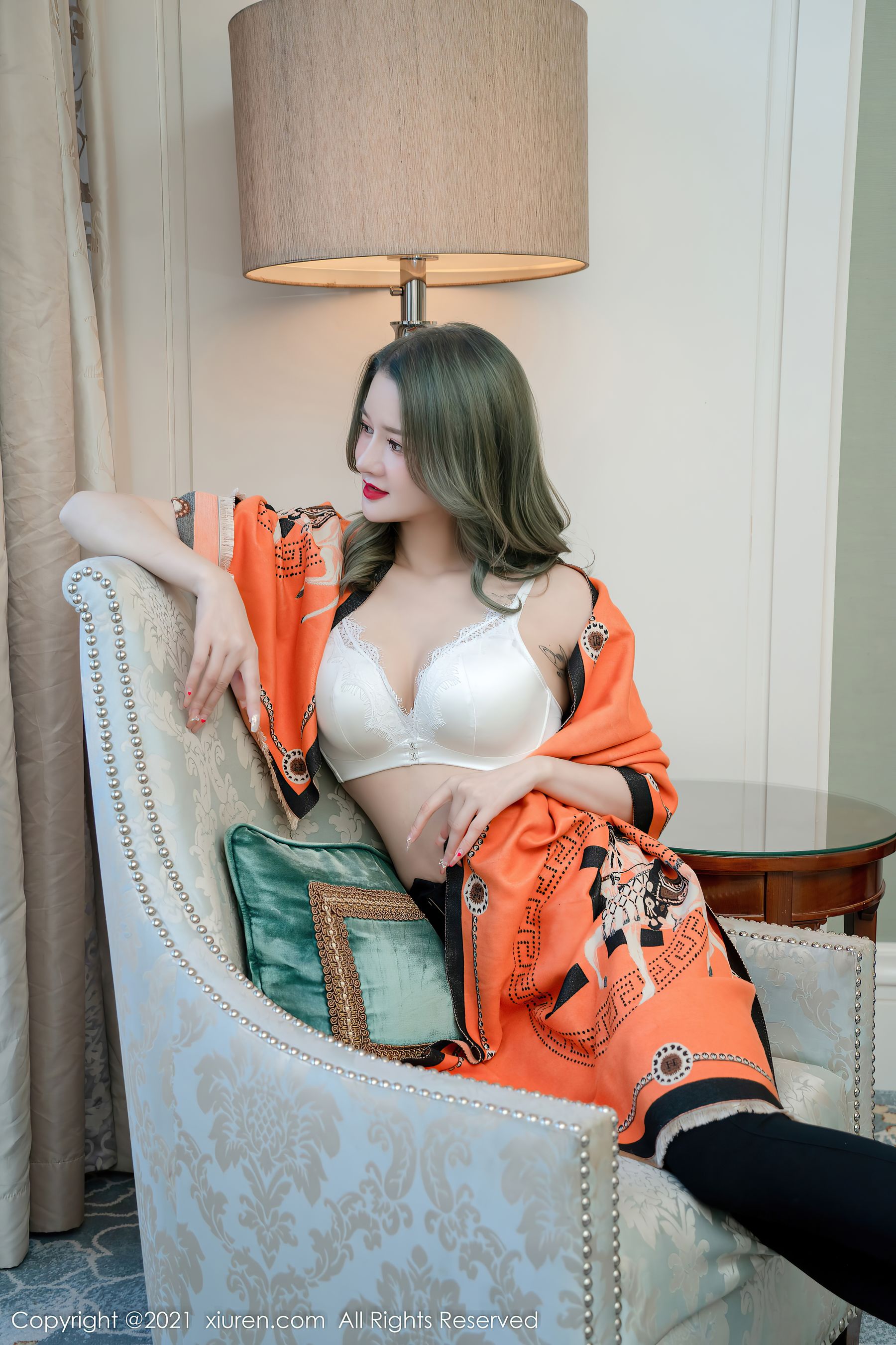 [秀人XiuRen] No.4374 文芮jeninfer_第1张