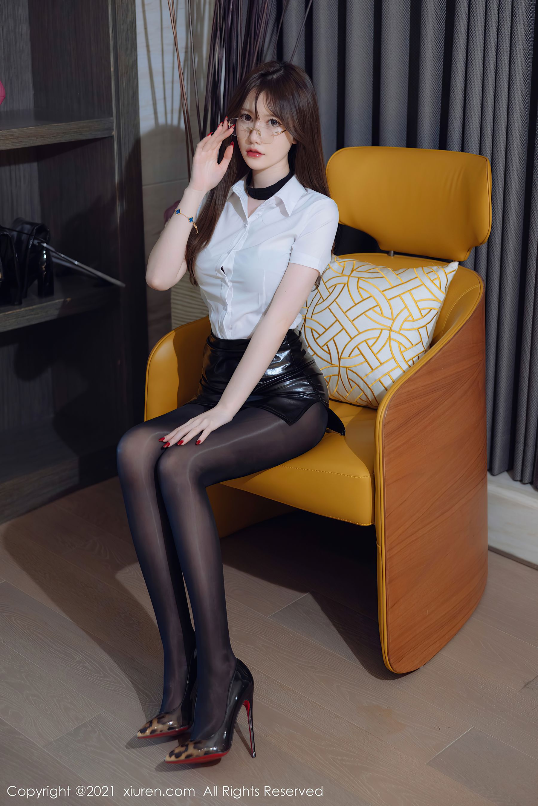 [秀人XiuRen] No.4395 美桃酱_第2张