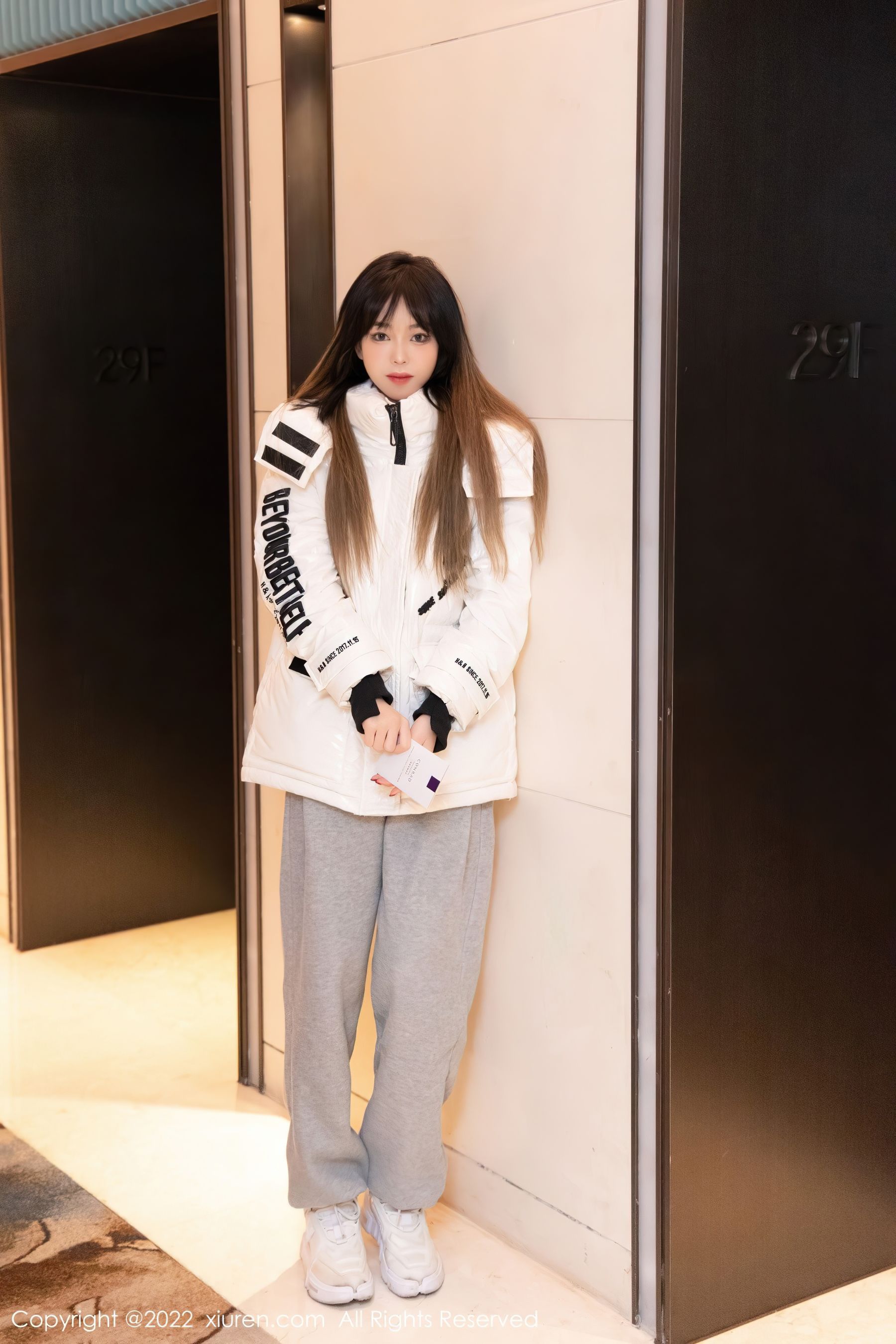 [秀人XiuRen] No.4470 奶瓶_第3张