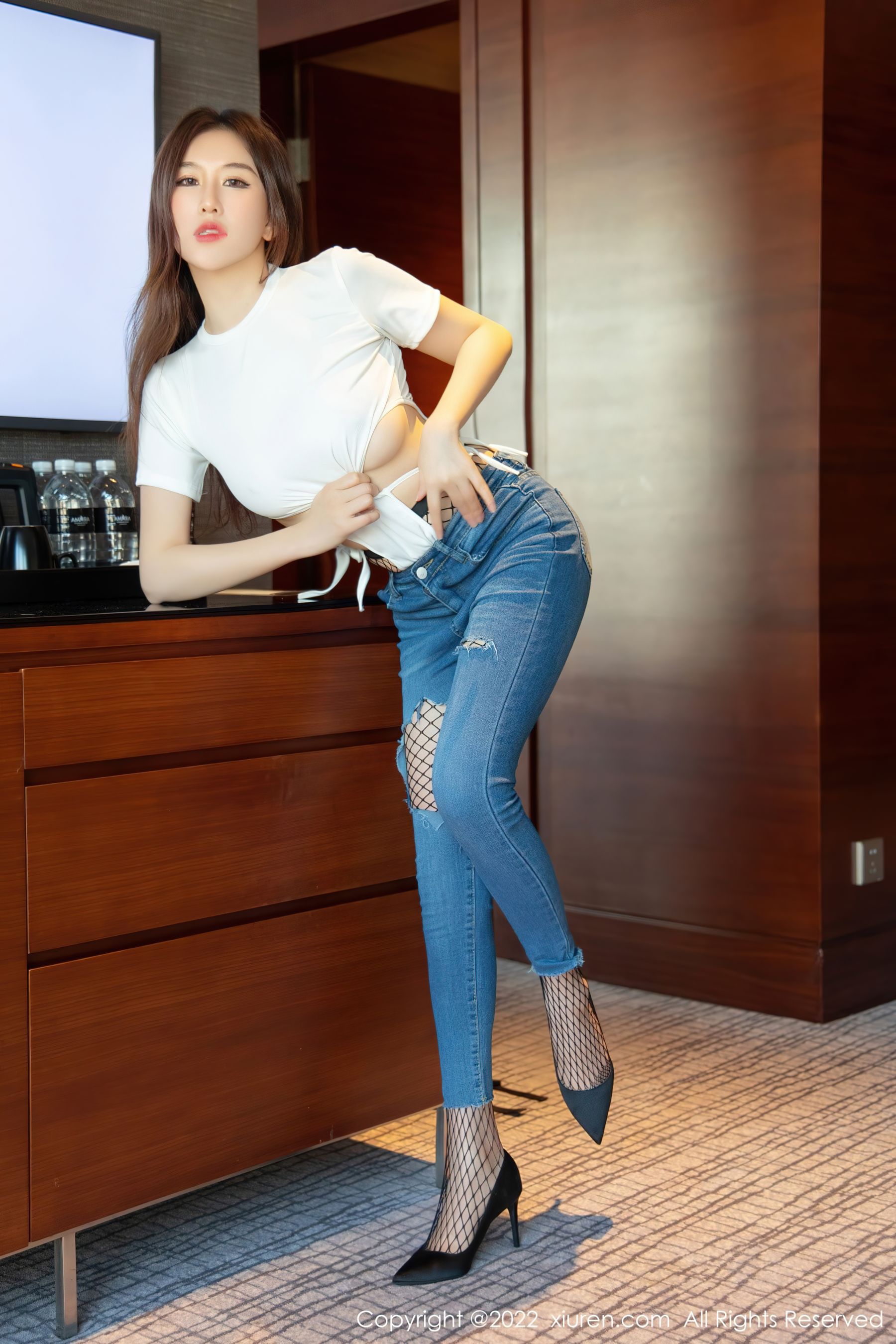 [秀人XiuRen] No.4481 月音瞳_第3张