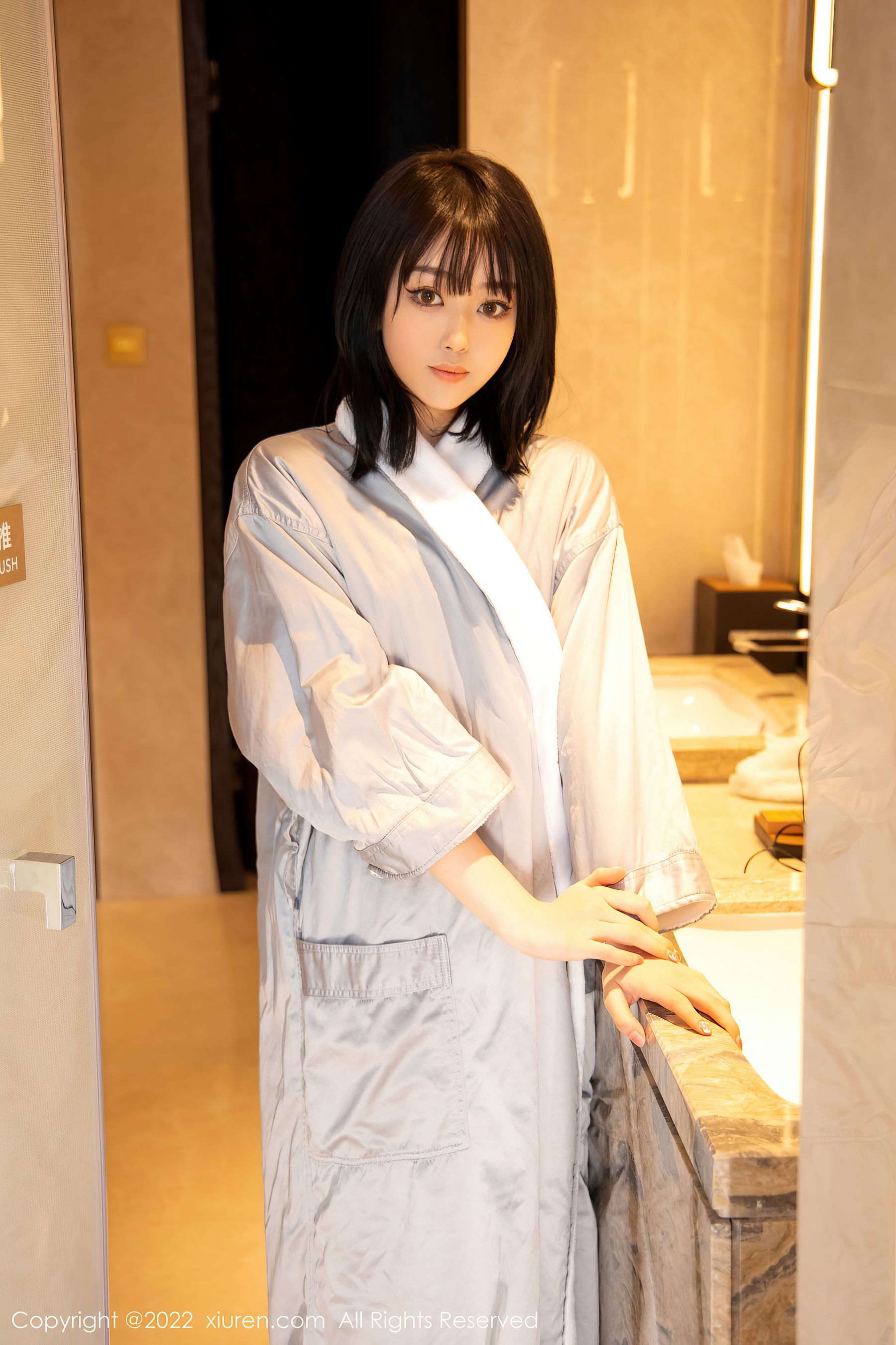 [秀人XiuRen] No.4664 奶瓶_第1张