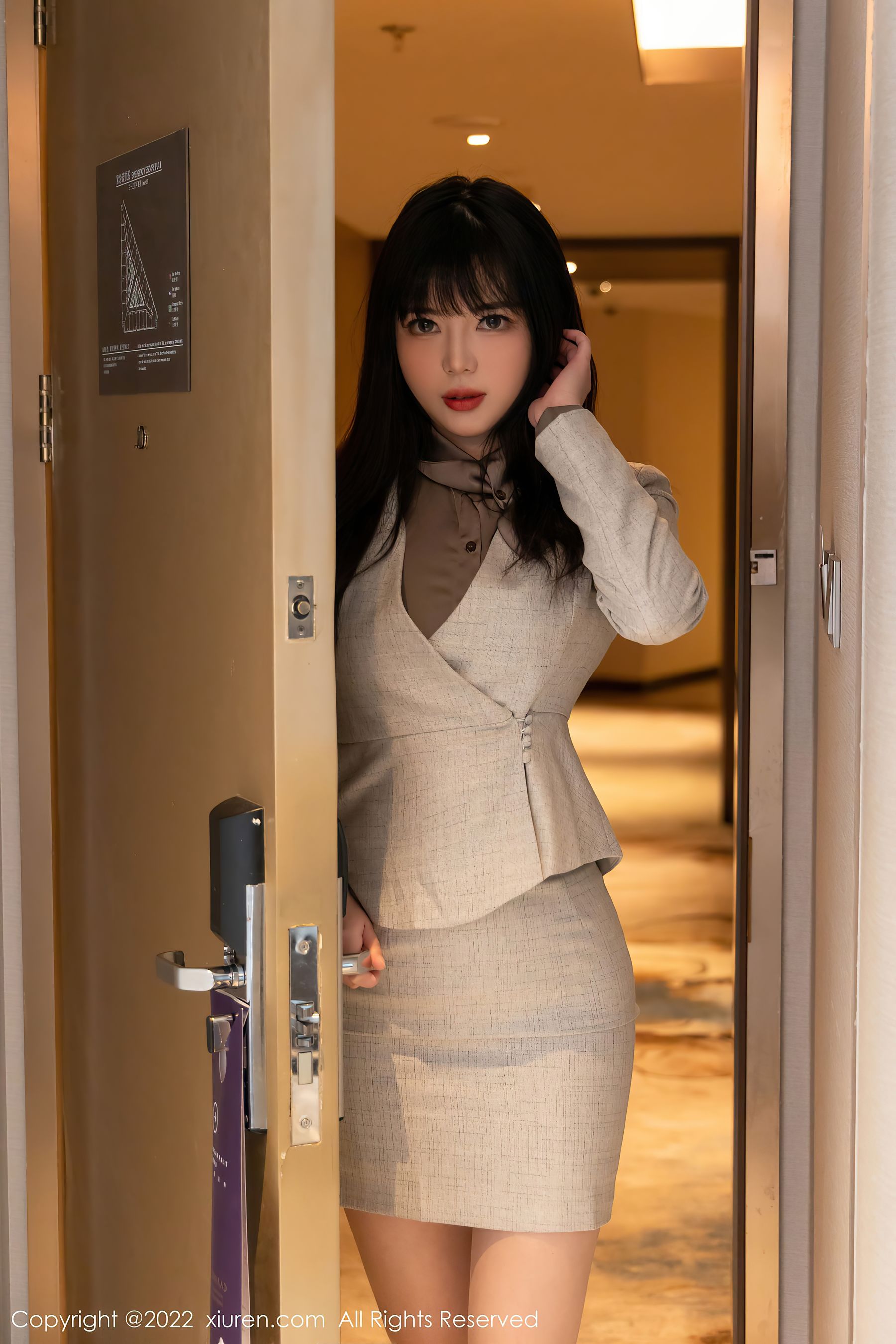 [秀人XiuRen] No.4689 Arude薇薇_第2张