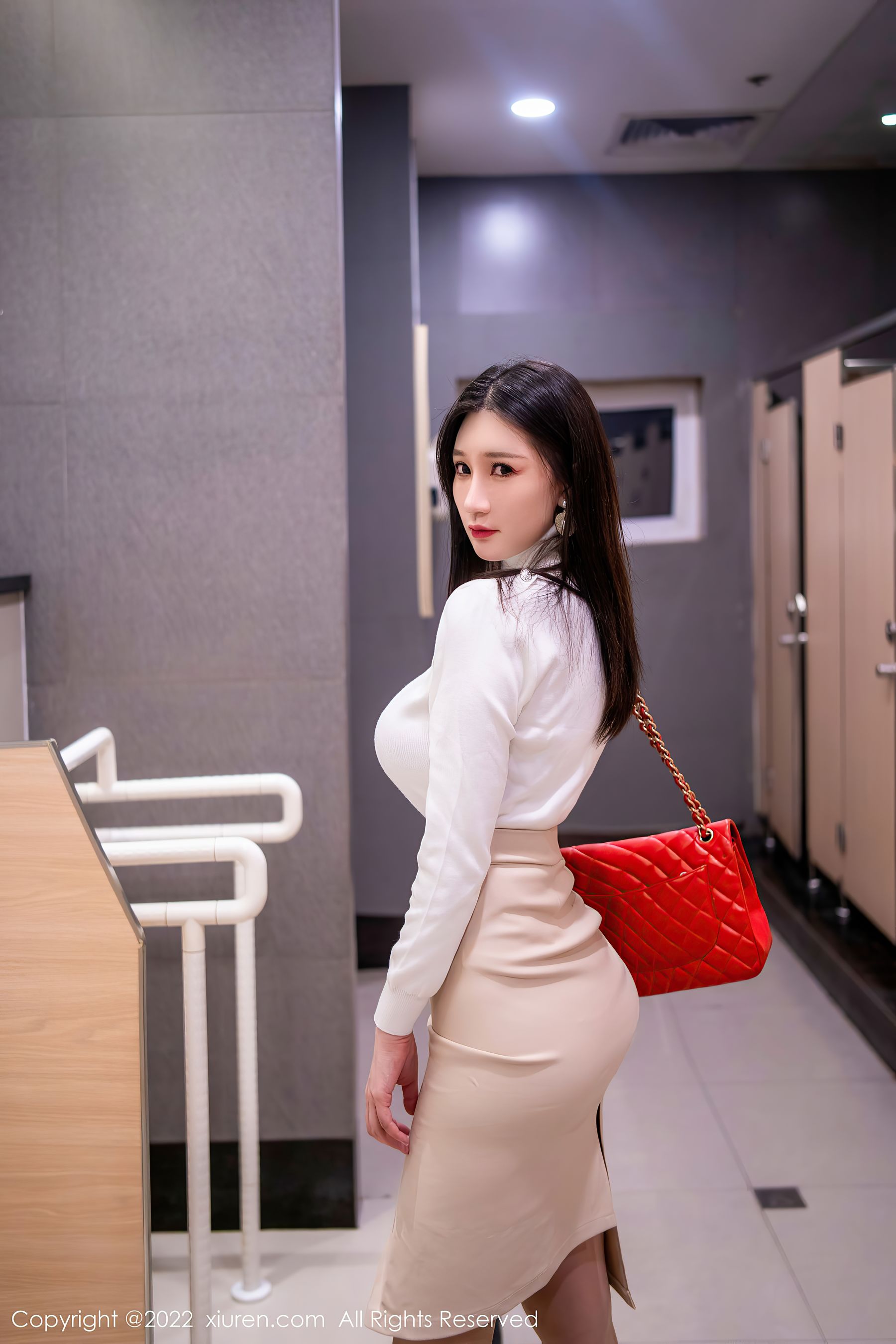 [秀人XiuRen] No.4887 顾乔楠Cora_第1张