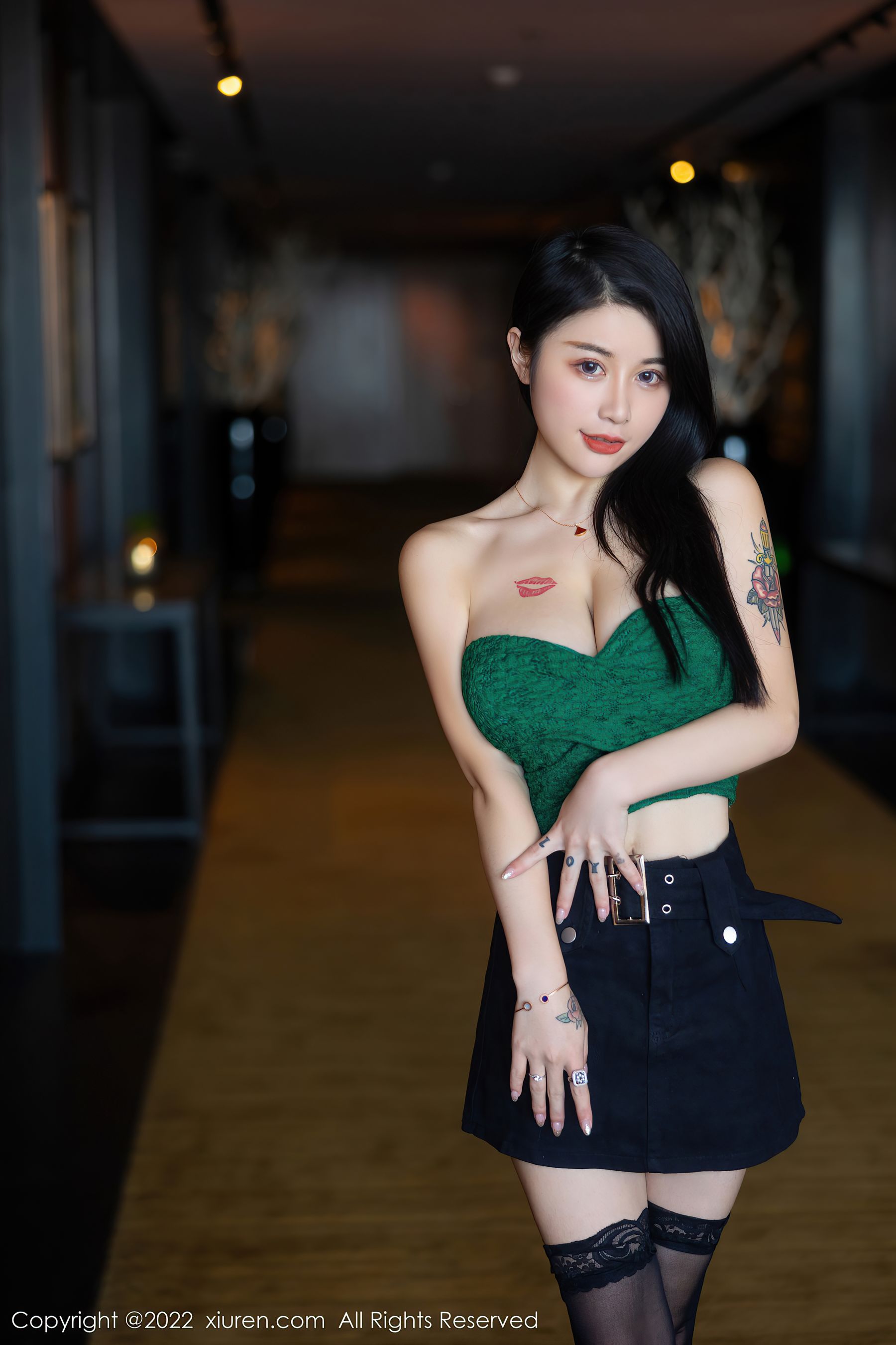 [秀人XiuRen] No.5455 美七Mia_第2张