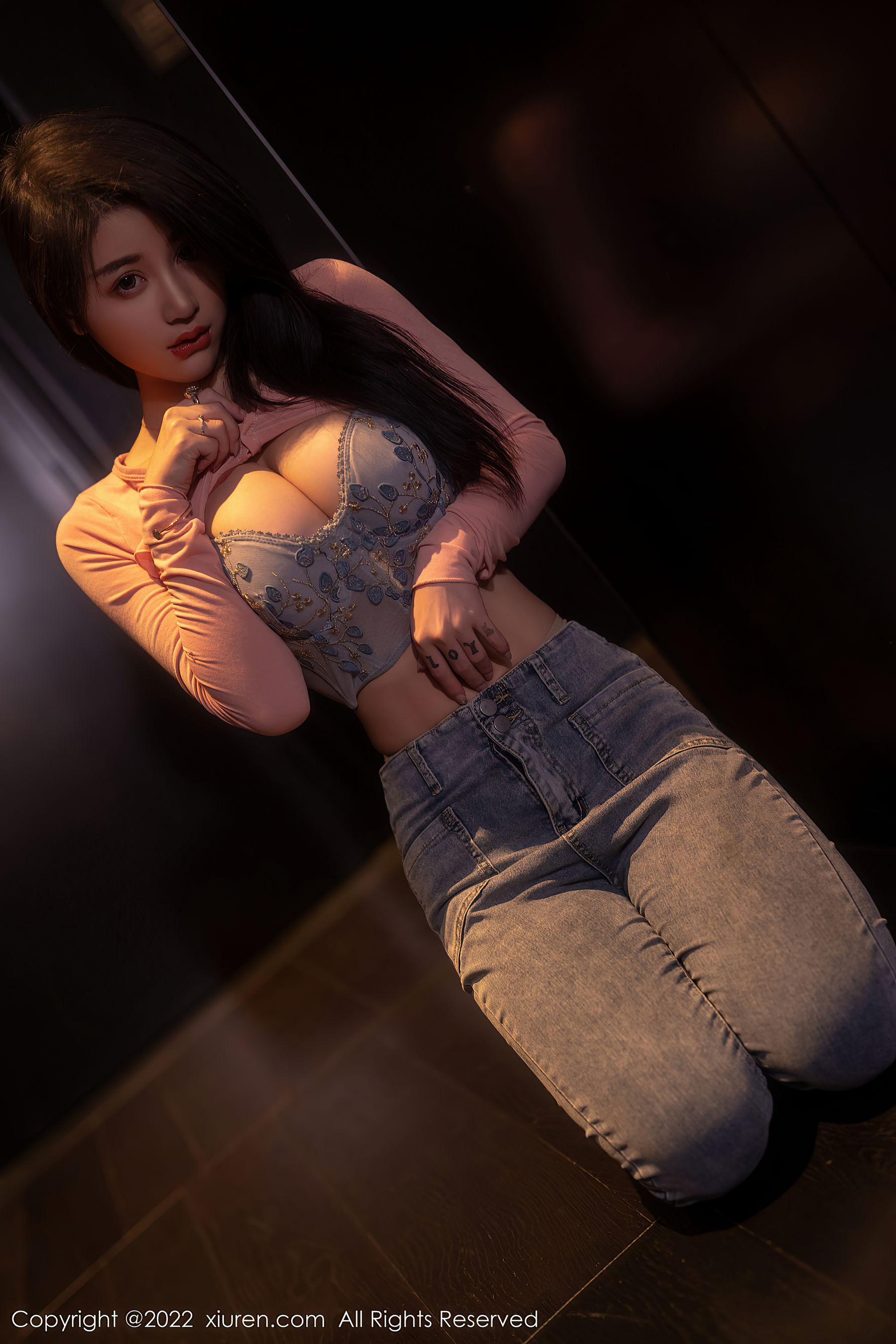 [秀人XiuRen] No.5506 美七Mia_第1张