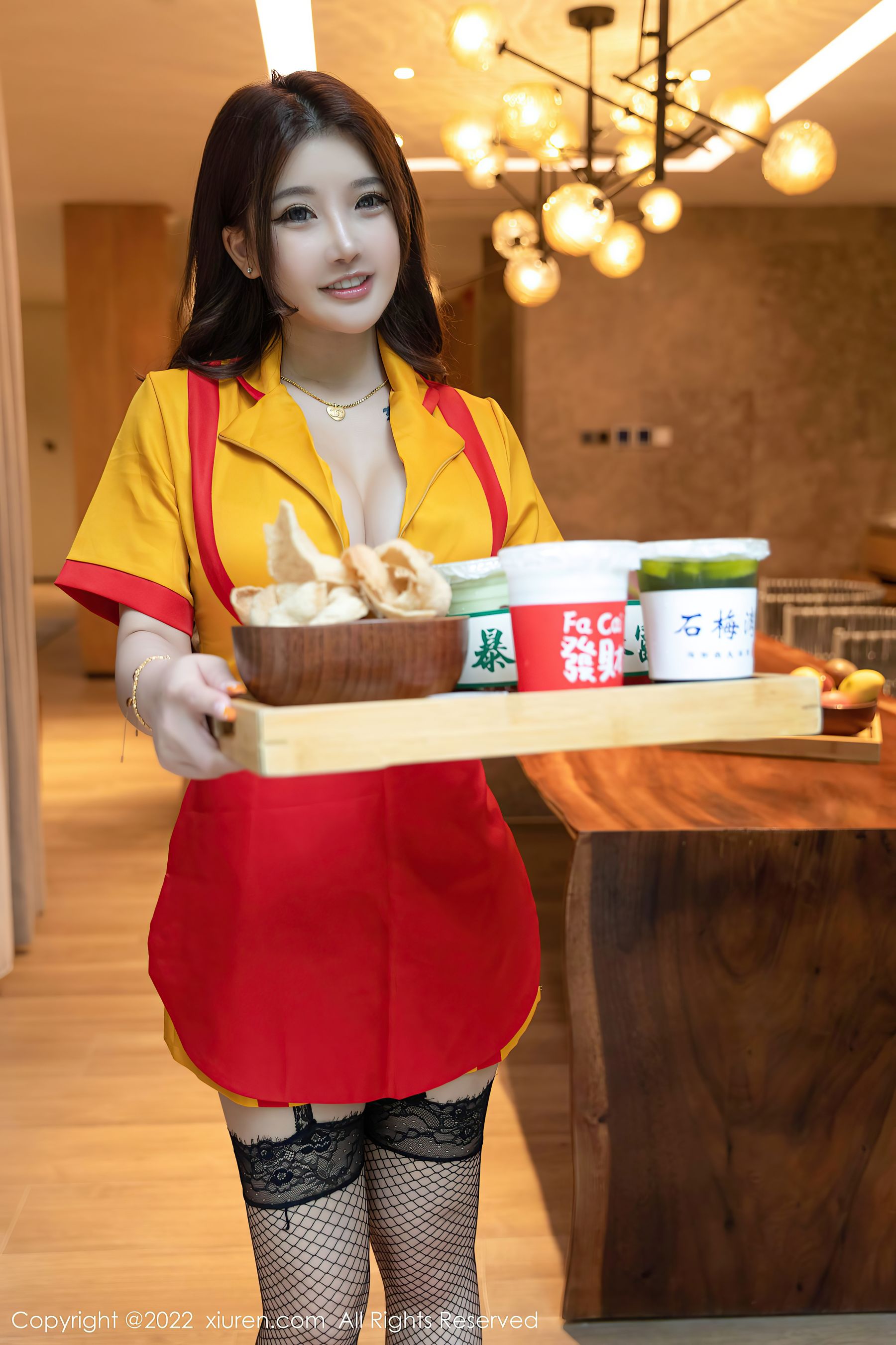 [秀人XiuRen] No.5509 小海臀Rena_第2张