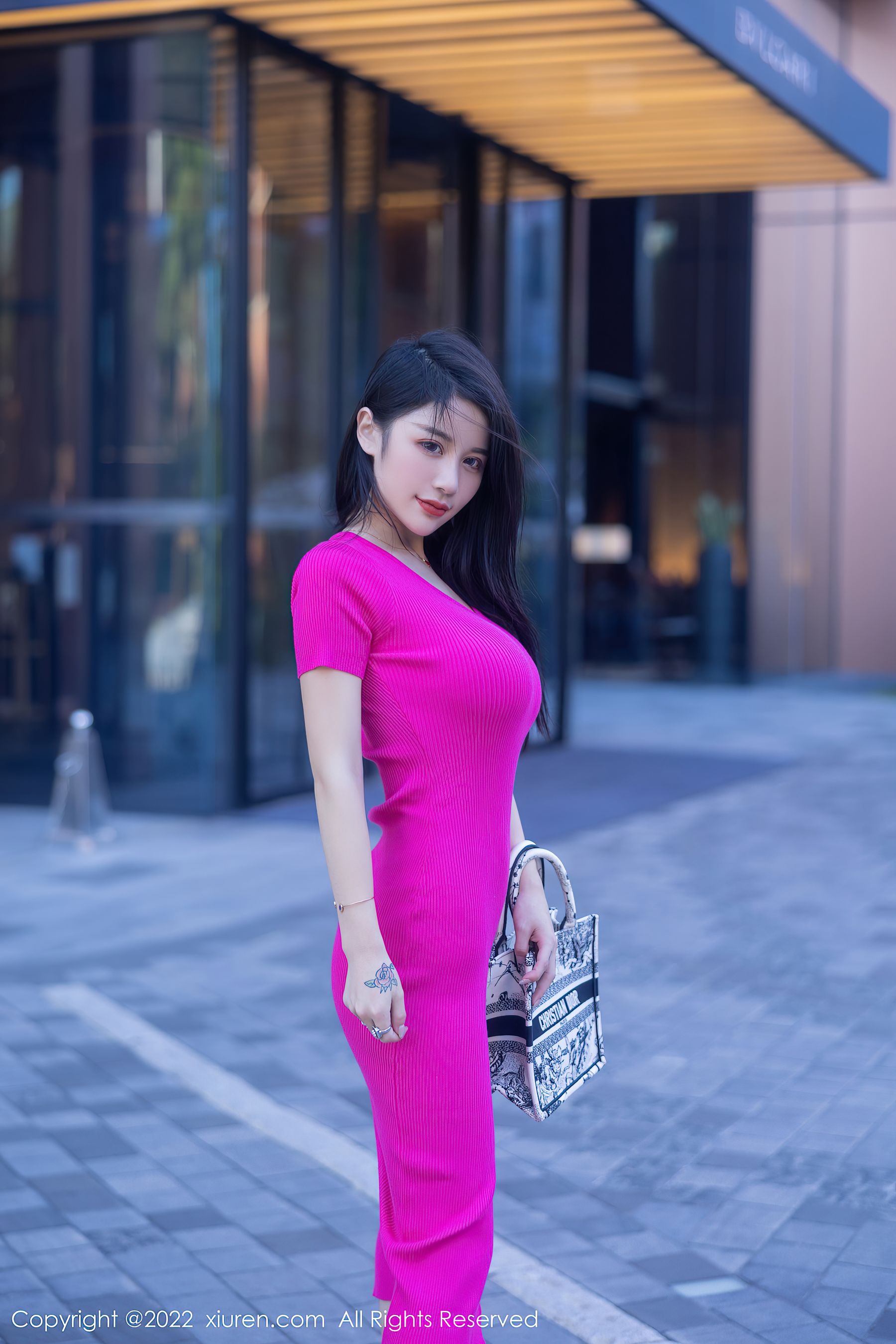 [秀人XiuRen] No.5582 美七Mia_第2张