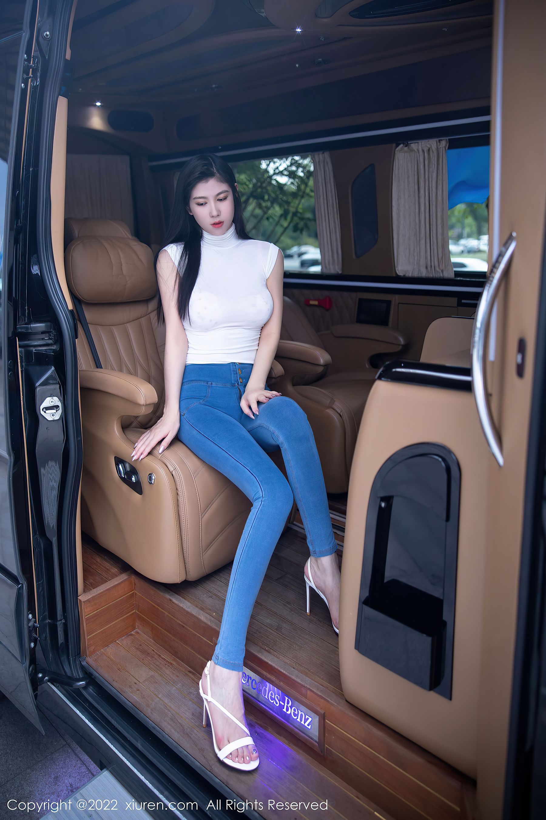 [秀人XiuRen] No.5677 李雅柔_第1张