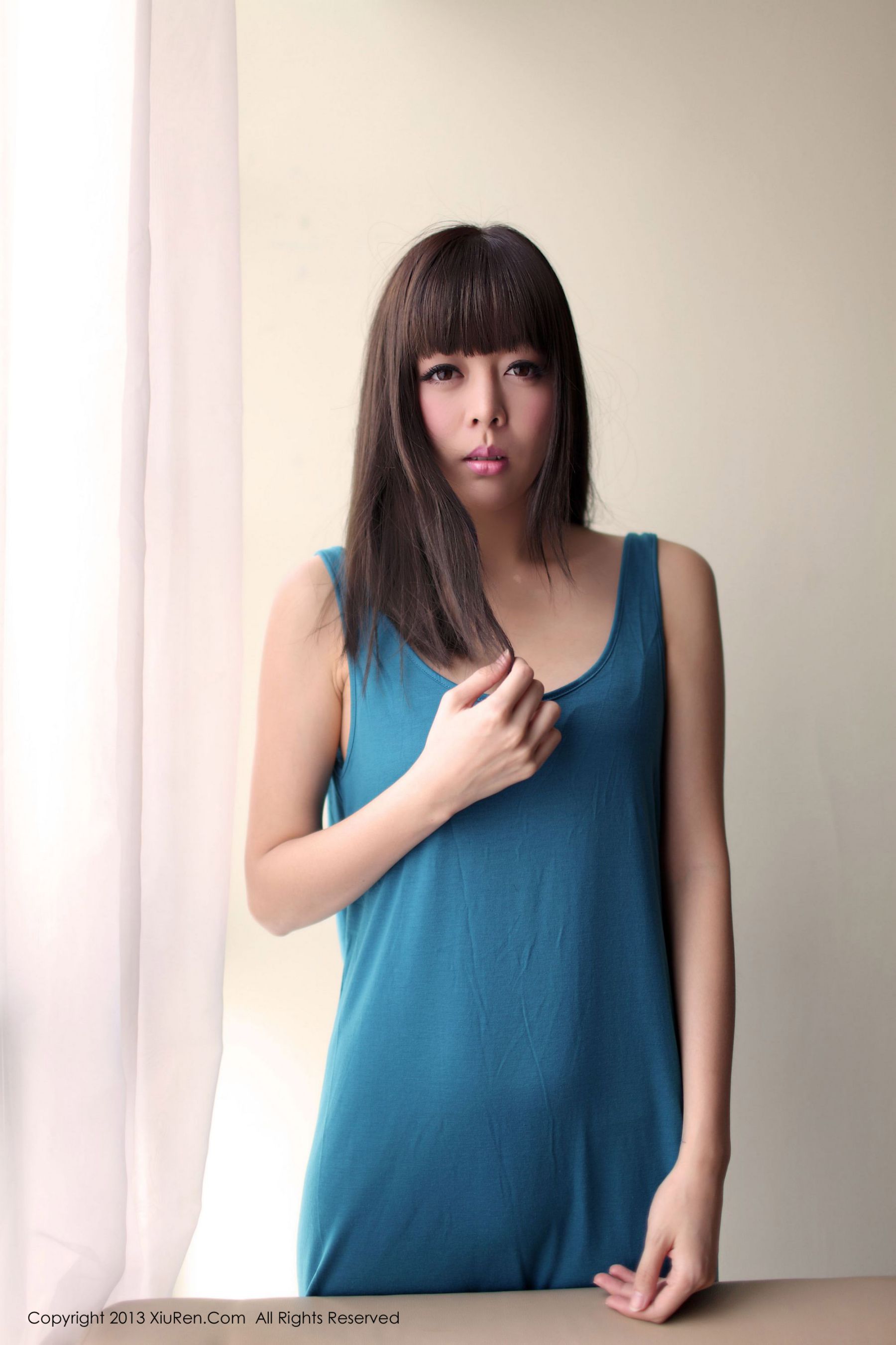 杜Viki《酒店拍摄 三套装》 [秀人网XiuRen] No.001_第1张