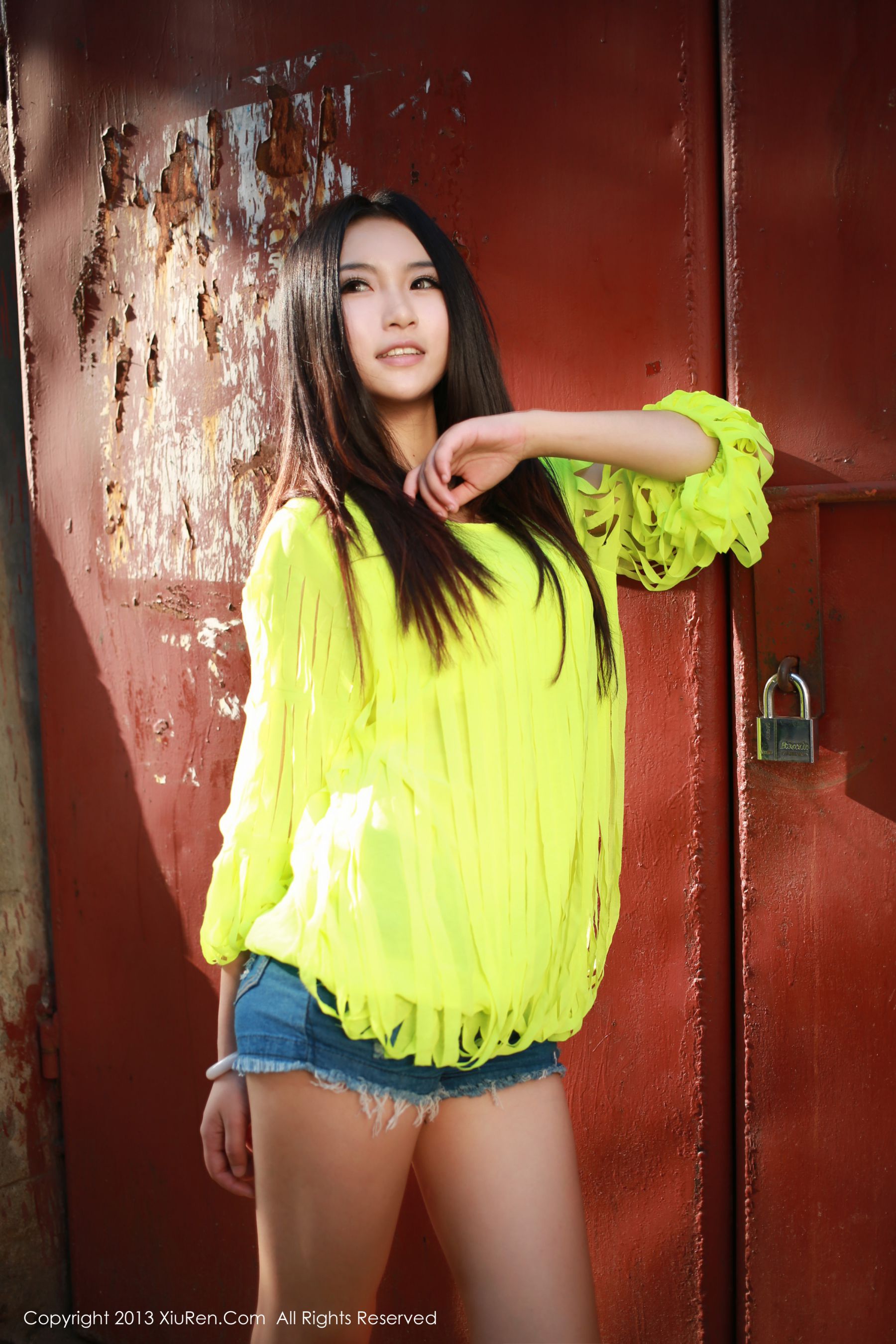 MOON嘉依 [秀人网XiuRen] No.017_第5张