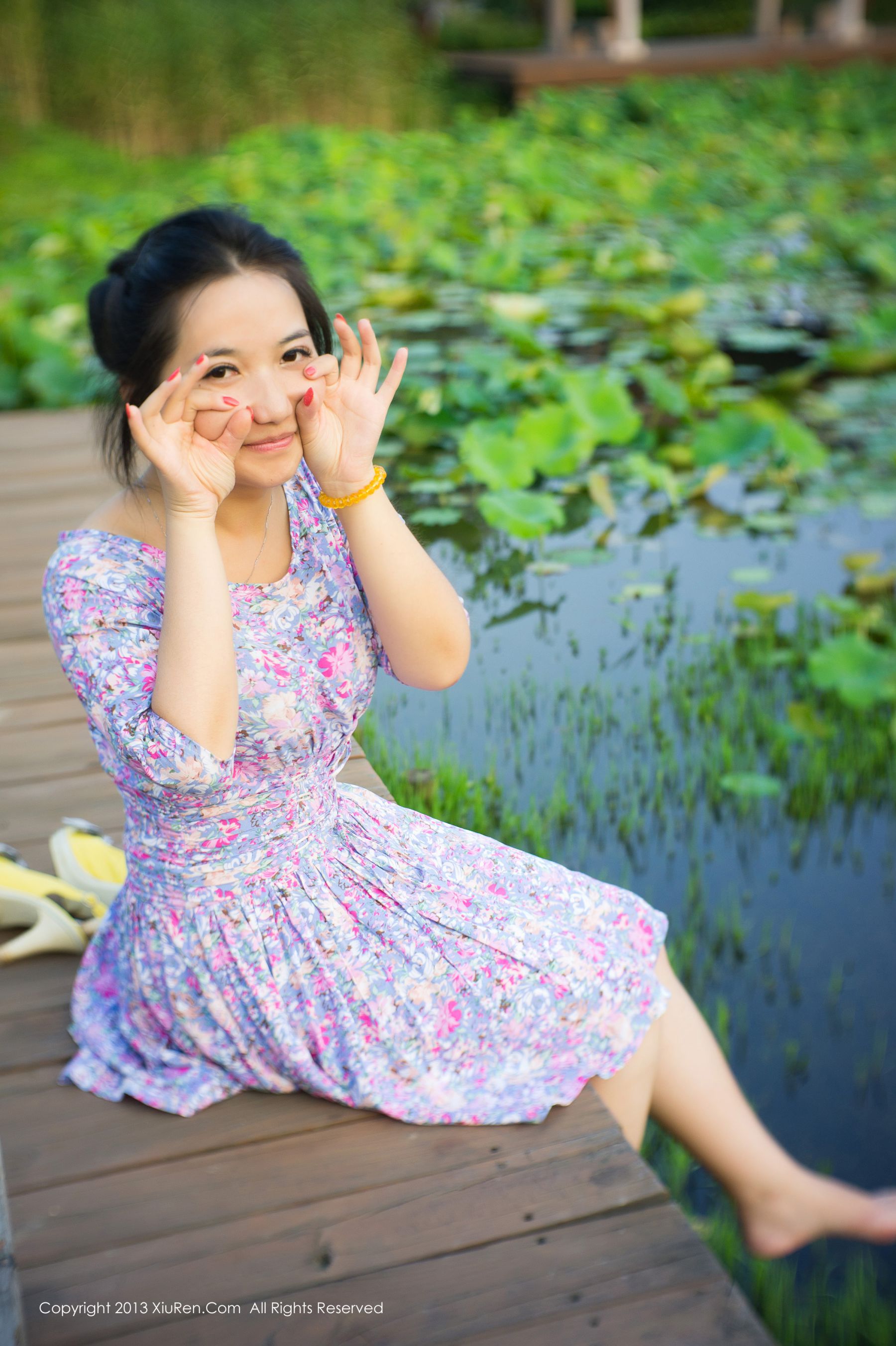 默漠无荢 小清新合集 [秀人网XiuRen] No.053_第2张