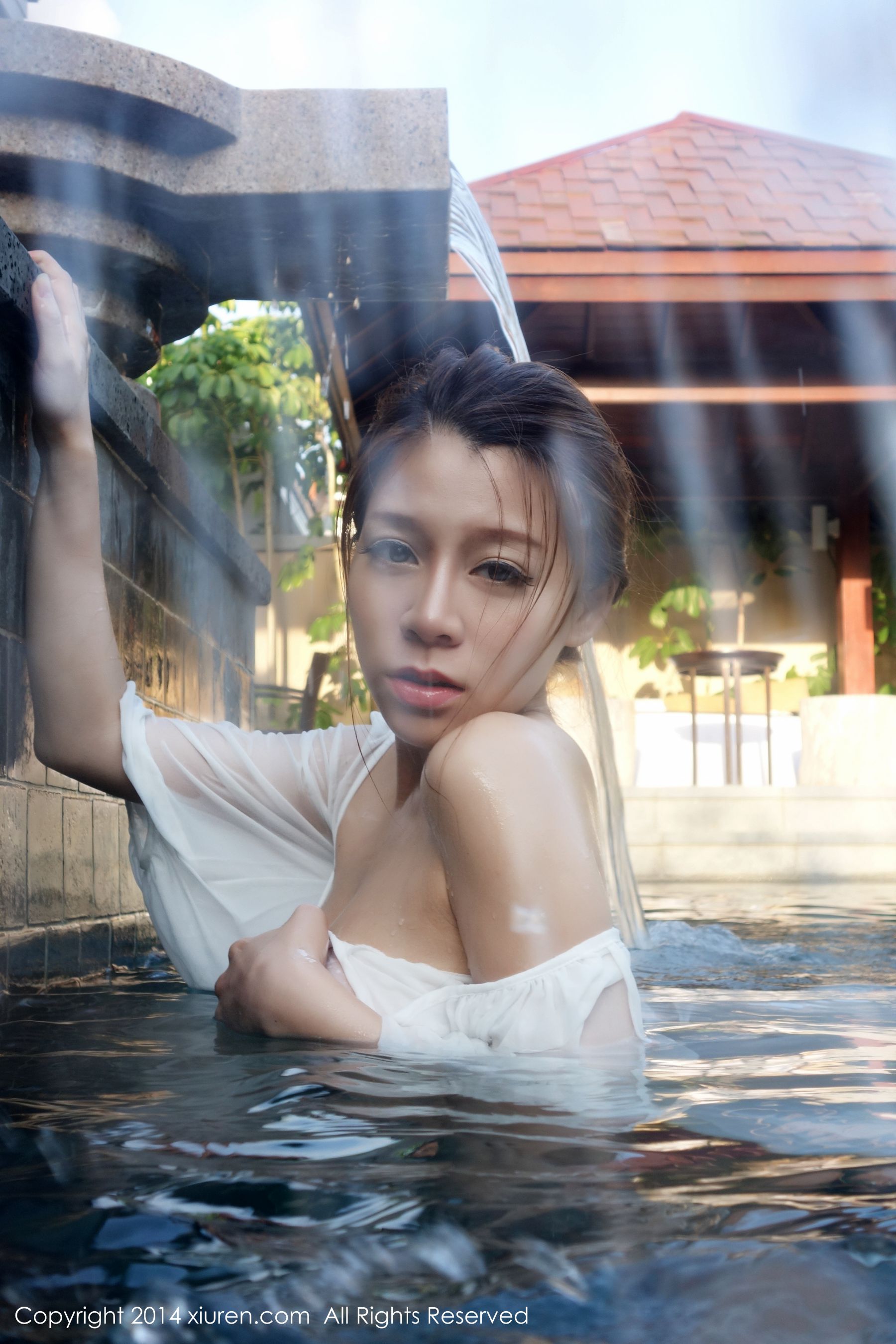 Vetiver嘉宝贝儿《三亚旅拍套图》 [秀人网XiuRen] No.144_第2张