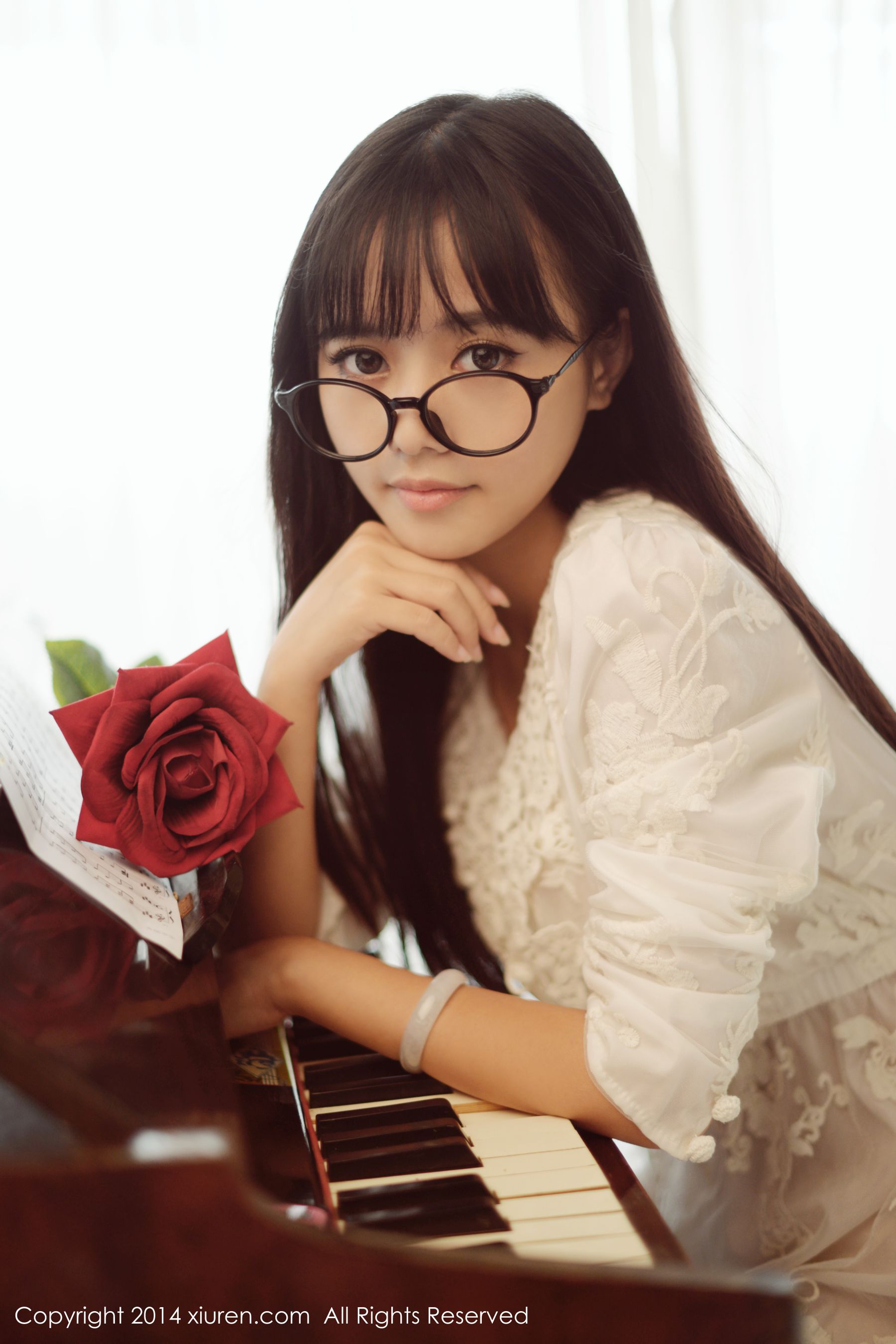 toro羽住《小清新系列》 [秀人网XiuRen] No.170_第1张