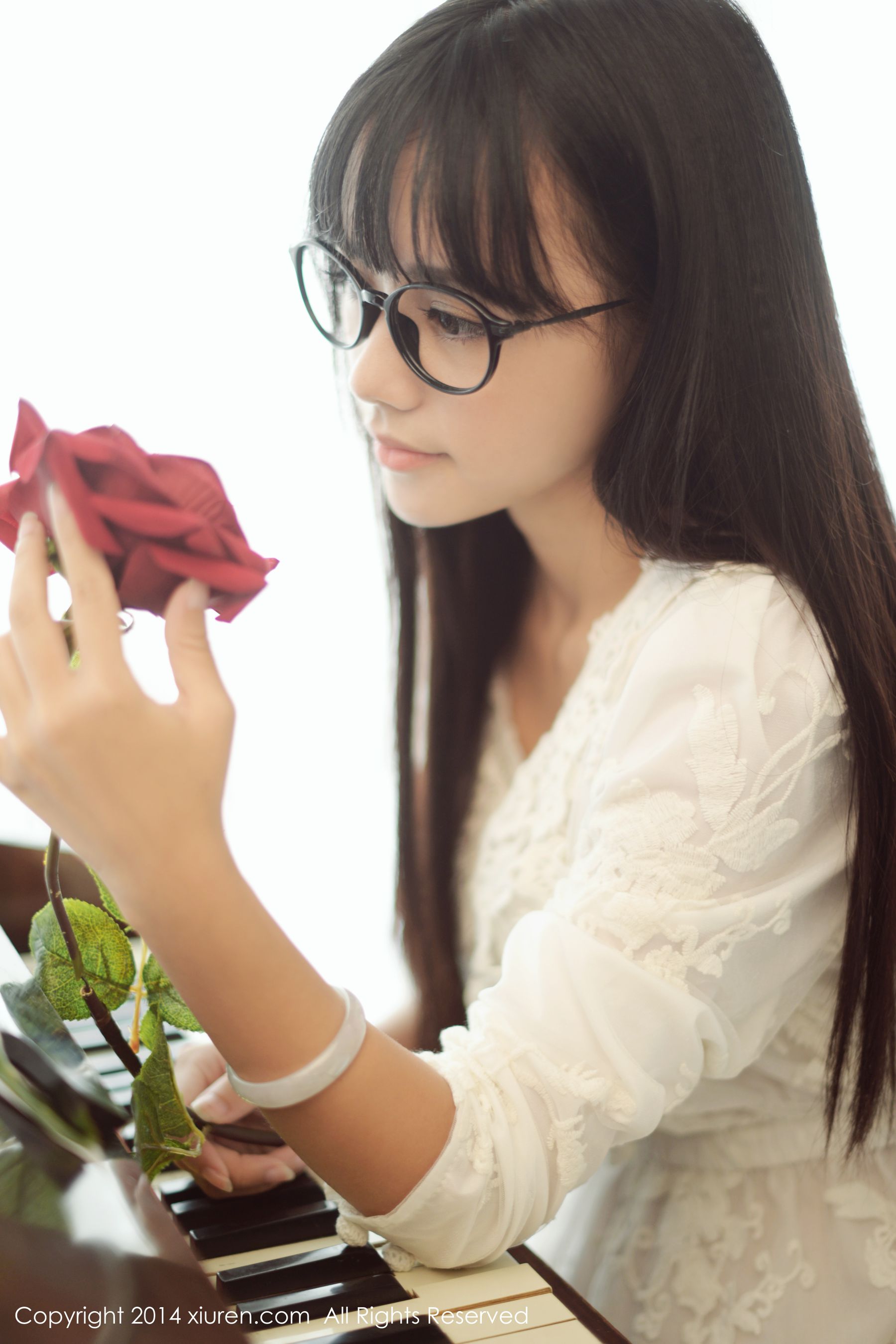 toro羽住《小清新系列》 [秀人网XiuRen] No.170_第3张