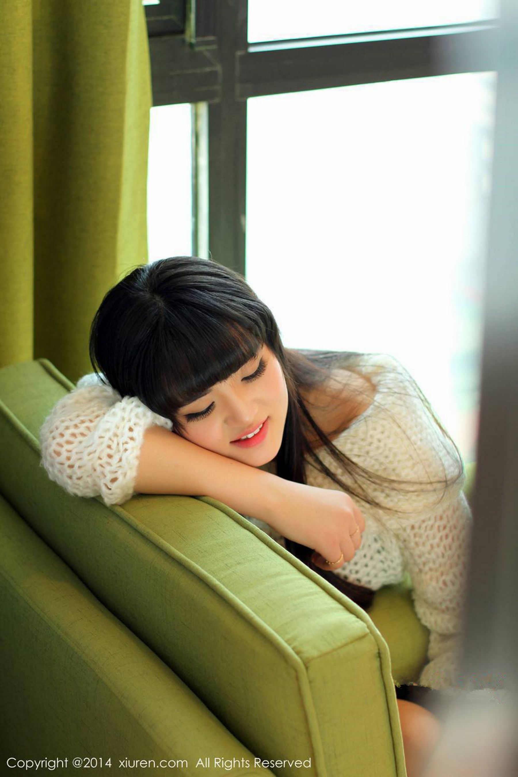 旭儿 - F cup妹子 [秀人网XiuRen] No.261_第1张