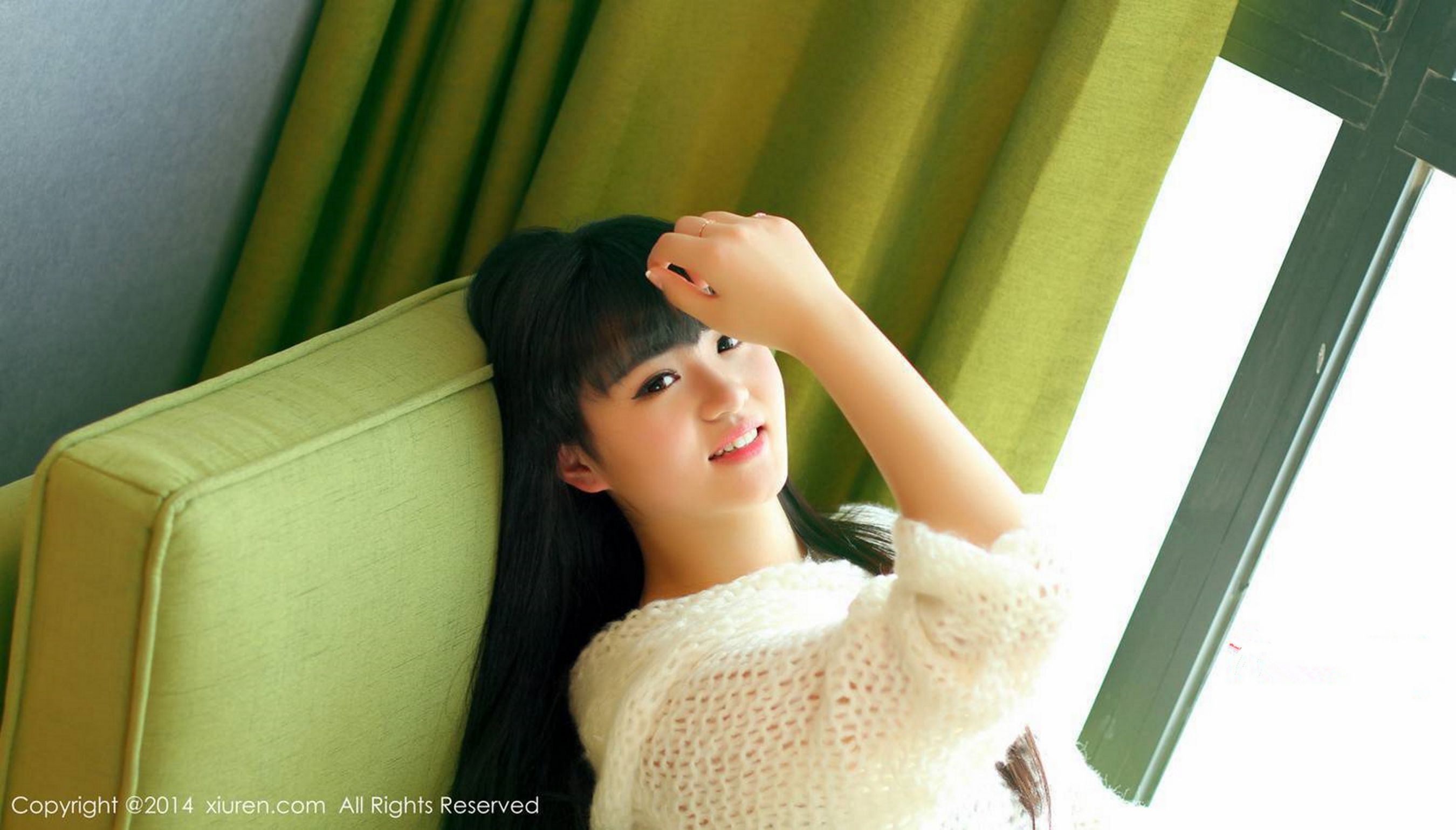 旭儿 - F cup妹子 [秀人网XiuRen] No.261_第2张