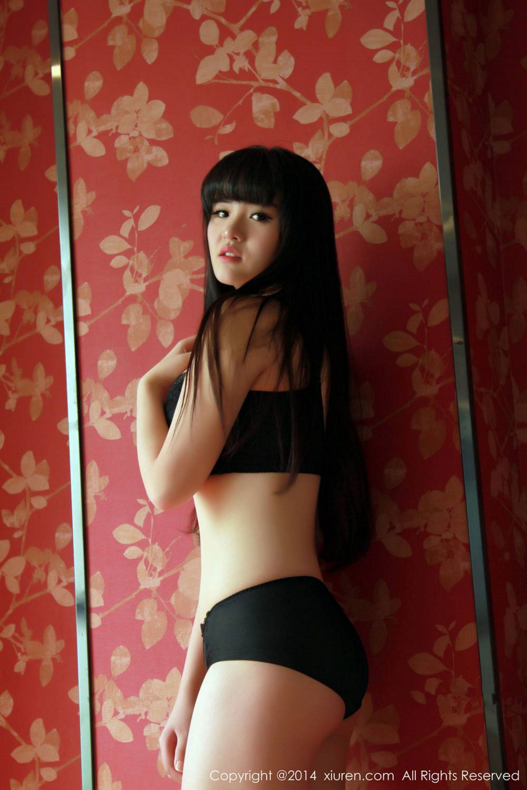 旭儿 - F cup妹子 [秀人网XiuRen] No.261_第4张