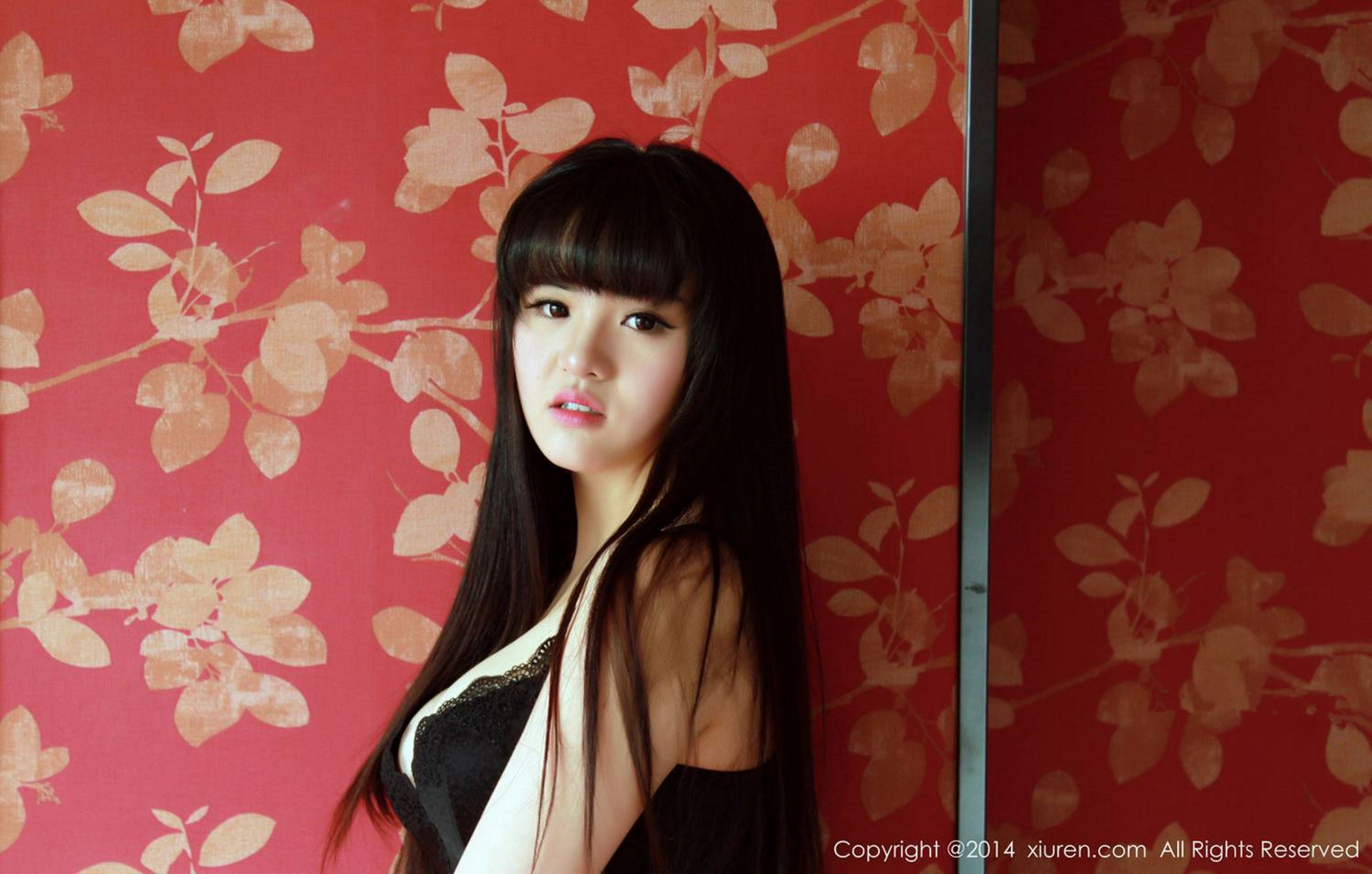 旭儿 - F cup妹子 [秀人网XiuRen] No.261_第5张