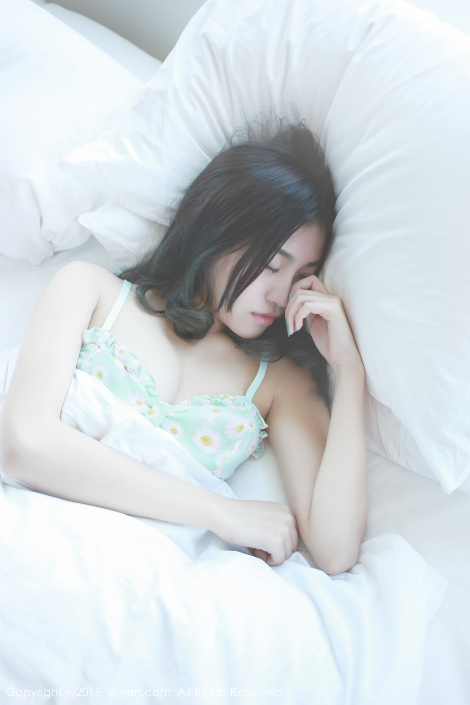 许诺Sabrina《泰国曼谷旅拍》睡衣系列 [秀人网XiuRen] No.287_第2张