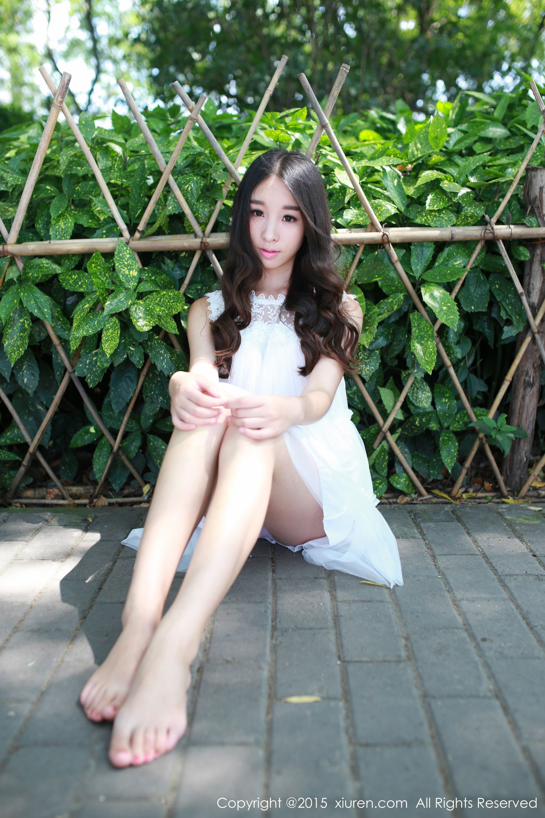 梓萱Crystal《小清新外拍~ 野外露出》 [秀人网XiuRen] No.371_第3张