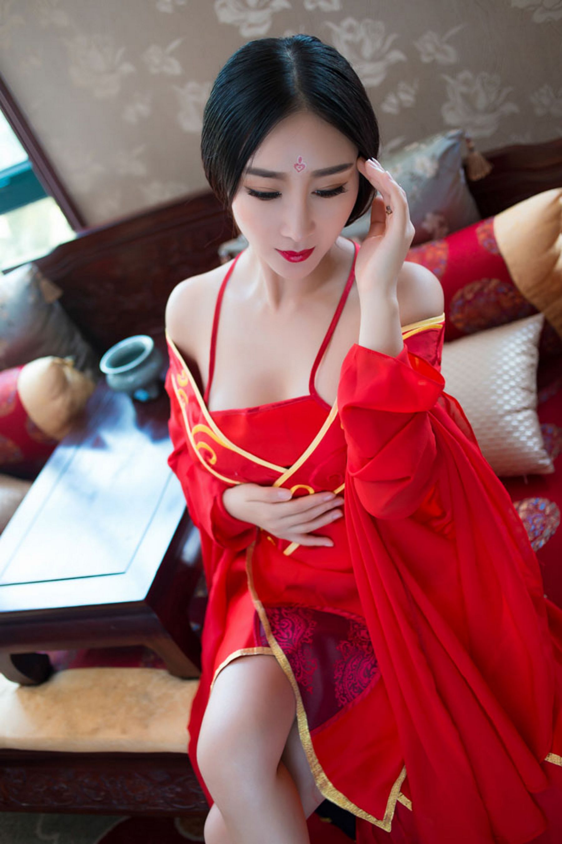 邹晶晶《花千骨 ? 魔化》COS [秀人网XiuRen] No.382_第1张