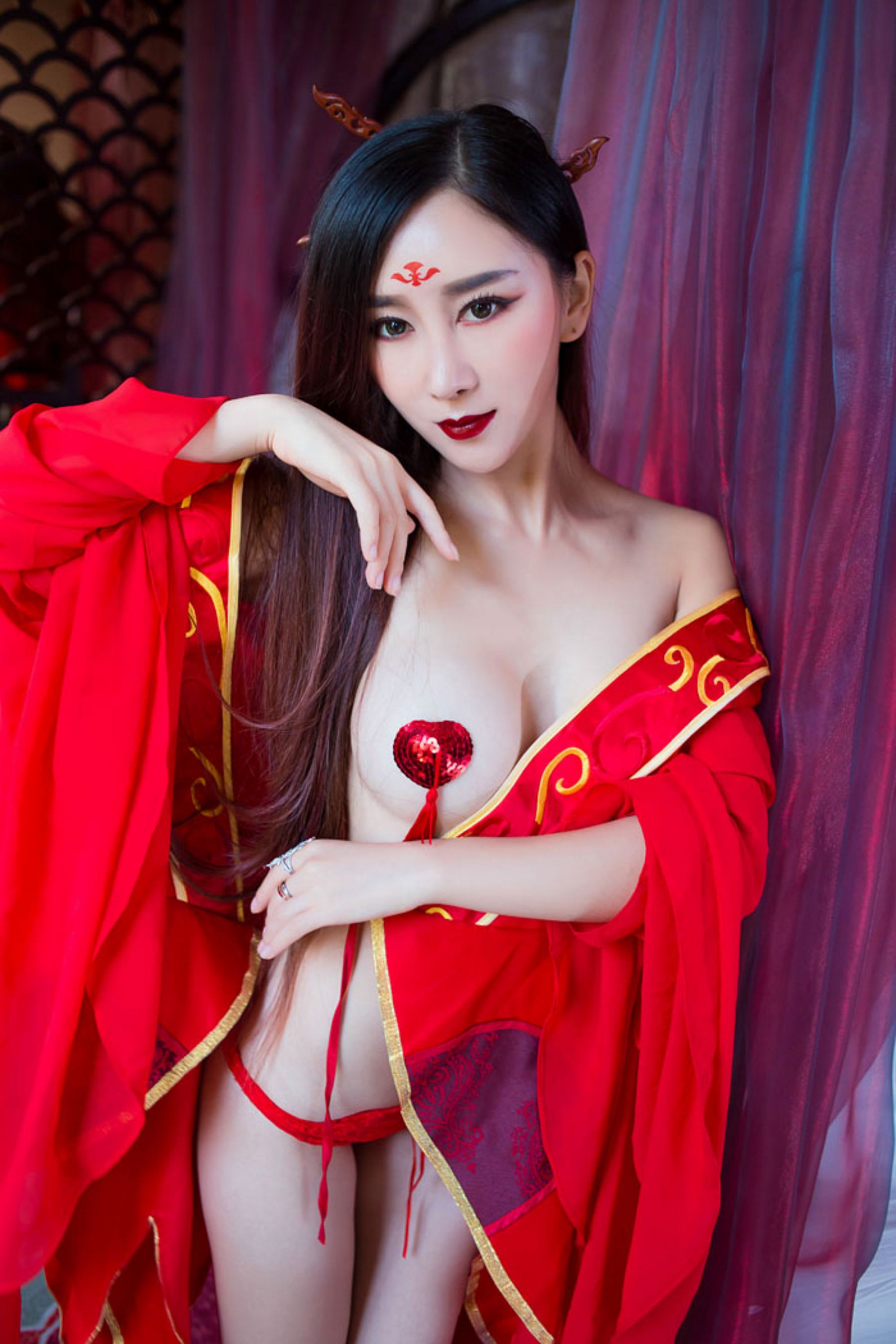 邹晶晶《花千骨 ? 魔化》COS [秀人网XiuRen] No.382_第2张