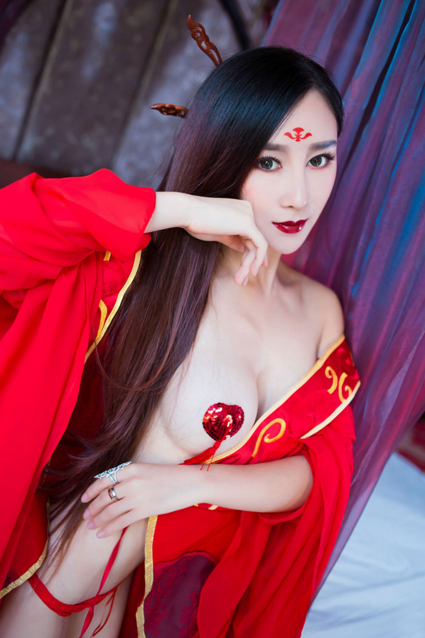 邹晶晶《花千骨 ? 魔化》COS [秀人网XiuRen] No.382_第3张