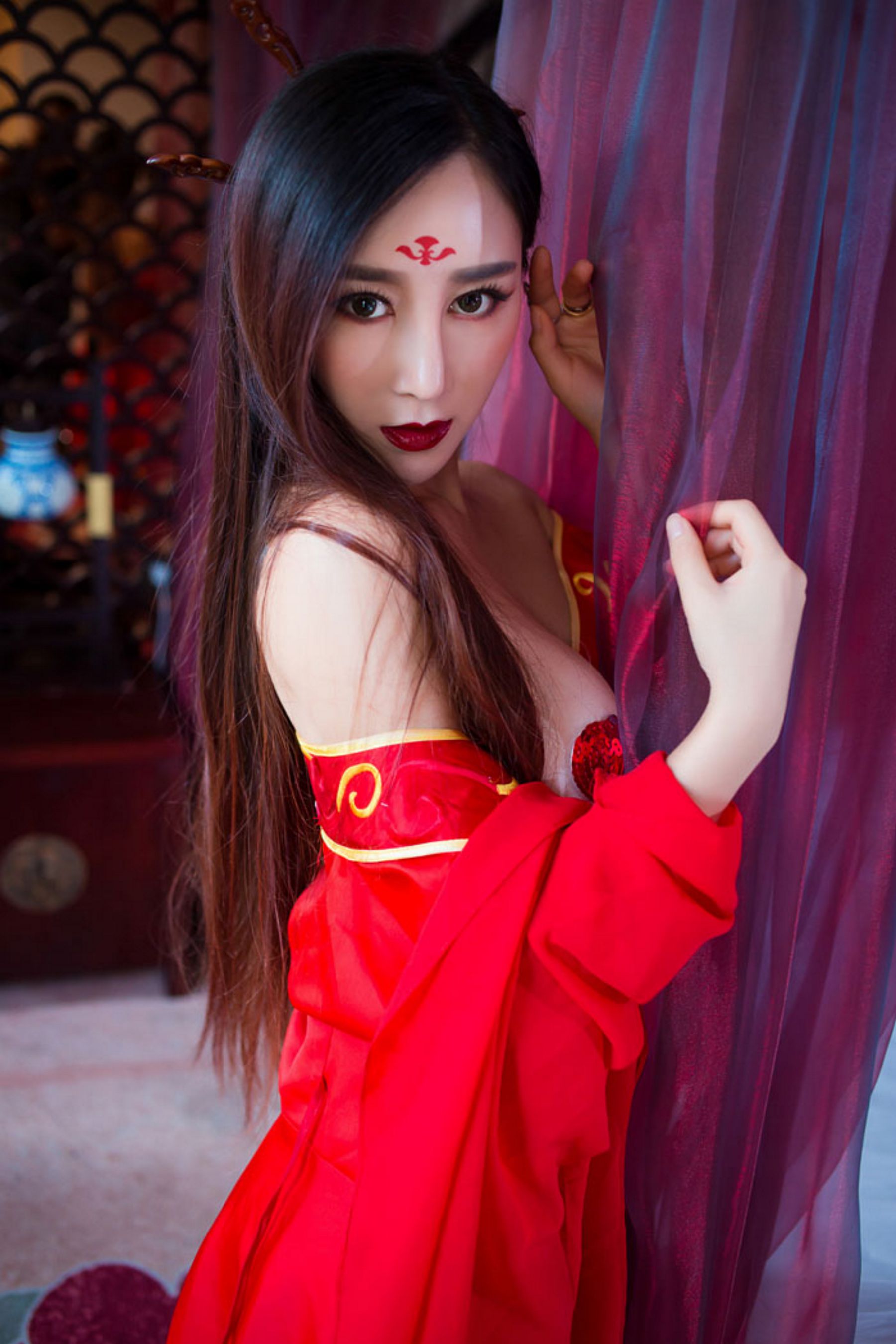 邹晶晶《花千骨 ? 魔化》COS [秀人网XiuRen] No.382_第5张