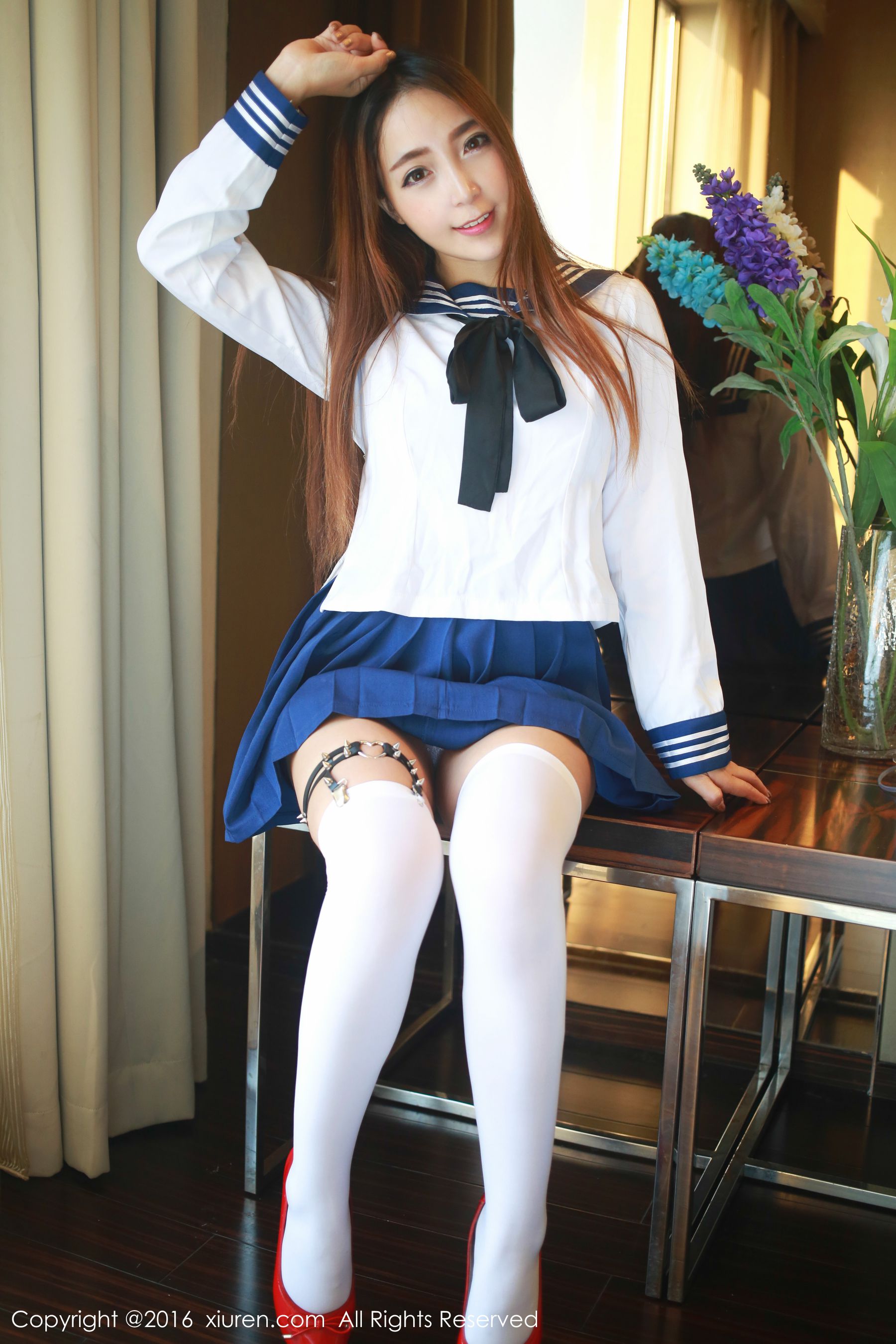 黄歆苑《学生装制服诱惑+抹胸内衣》 [秀人网XiuRen] No.486_第5张