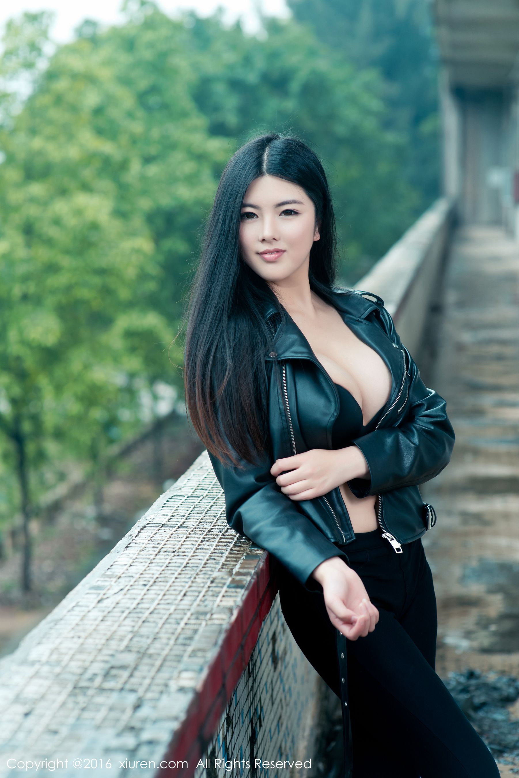 娜露Selena《日系清新巨乳小美女》 [秀人网XiuRen] No.518_第2张