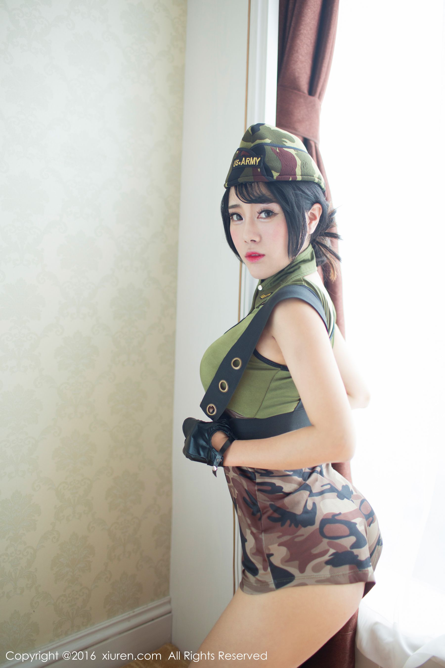 兜豆靓Youlina《迷彩服+浴室系列》 [秀人网XiuRen] No.519_第1张