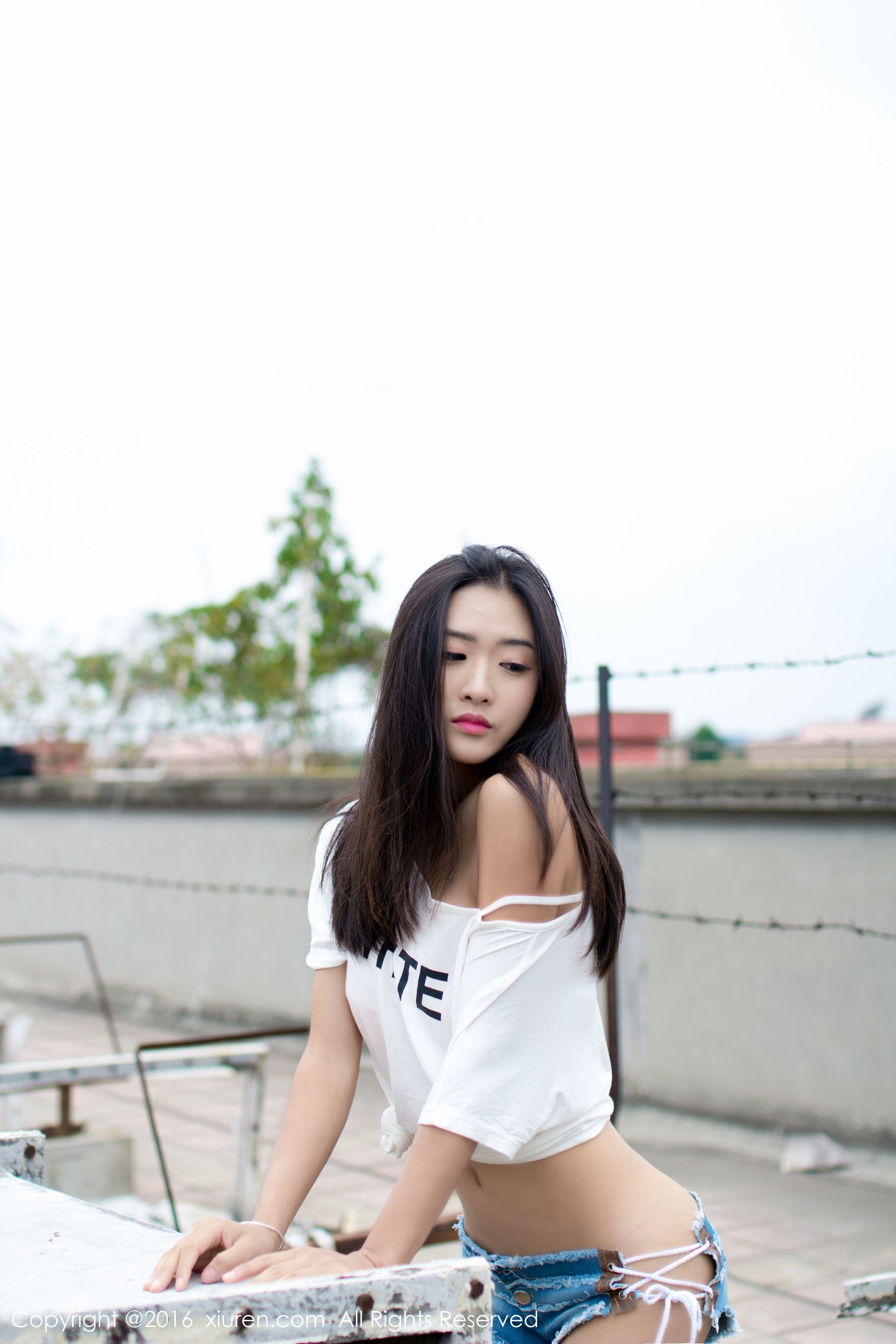 周琰琳LIN《红颜朱唇，宛若青莲出水》 [秀人网XiuRen] No.624_第4张