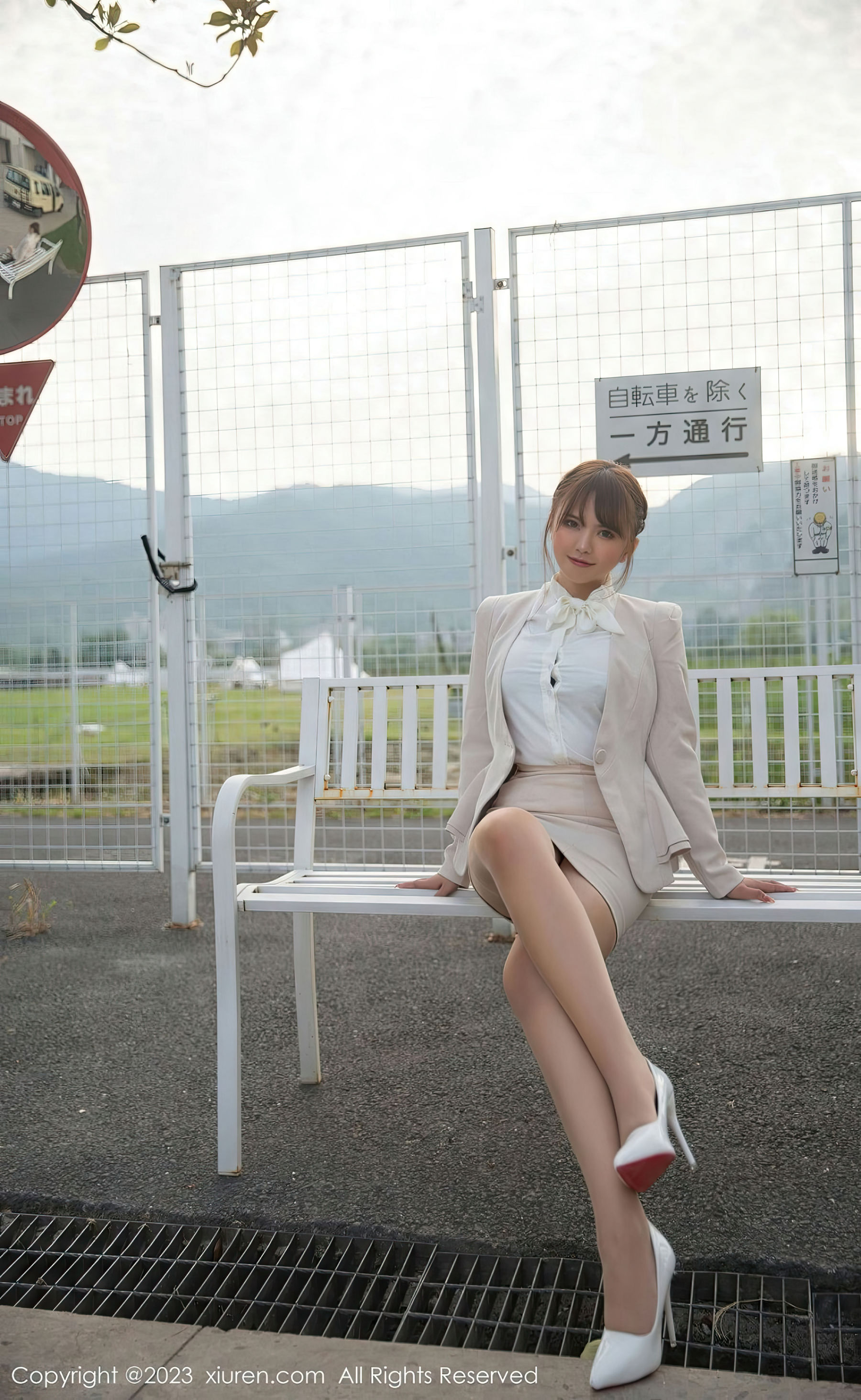 [秀人XiuRen] 2023.03.08 No.6383 张思允Nice_第3张