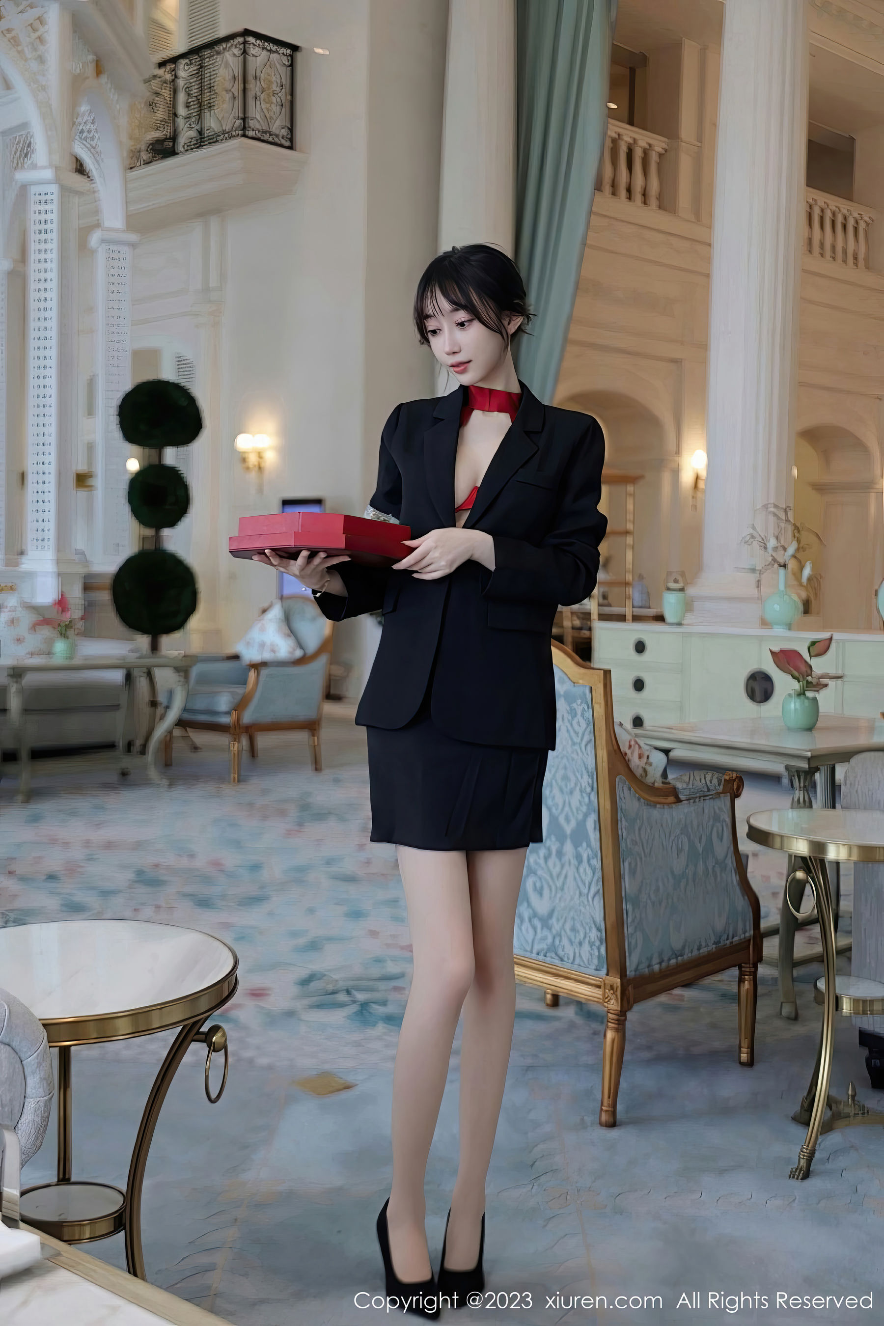 [秀人XiuRen] 2023.07.19 No.7102 玥儿玥_第1张