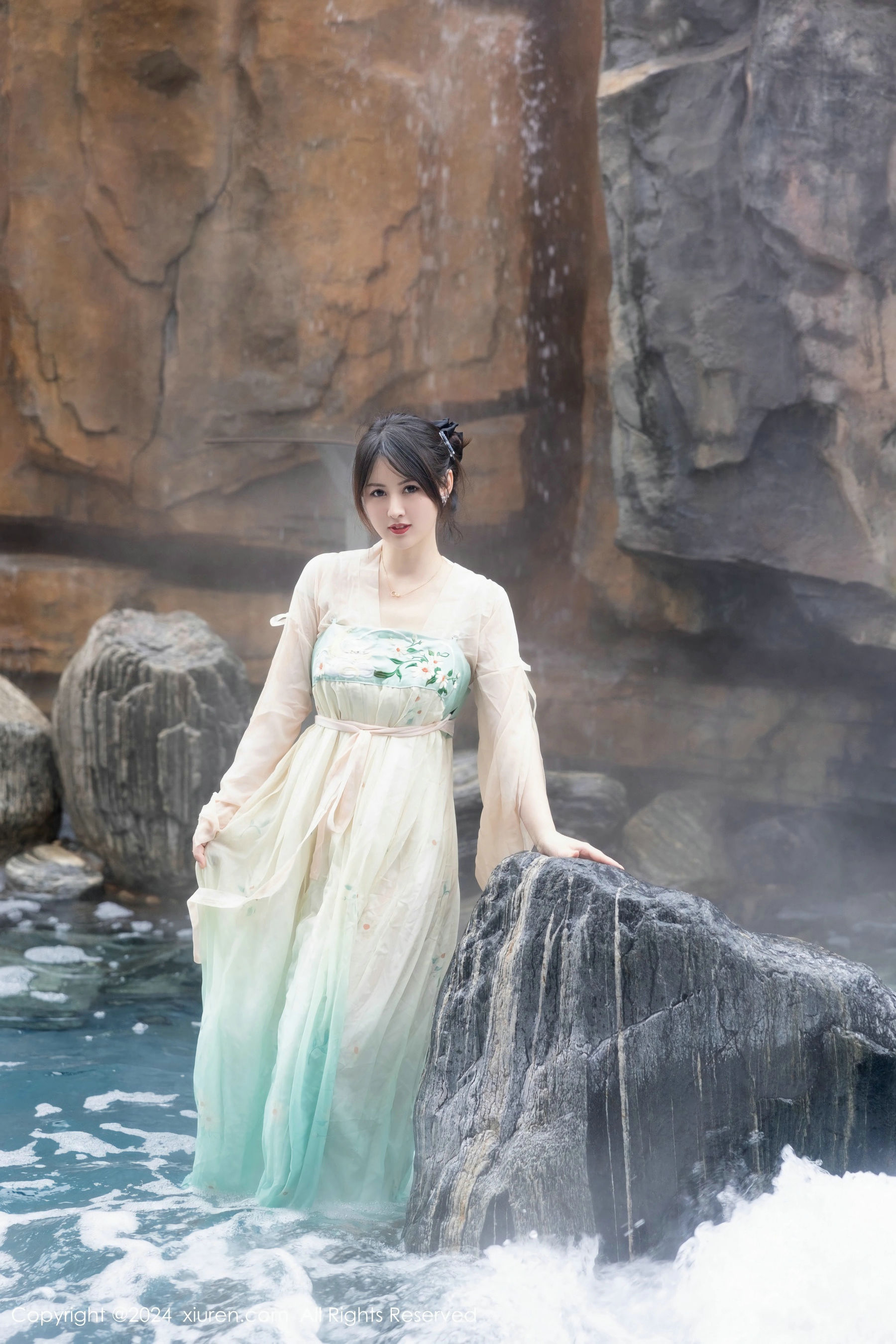 [秀人XiuRen] 2024.02.22 No.8128 诗诗kiki_第1张