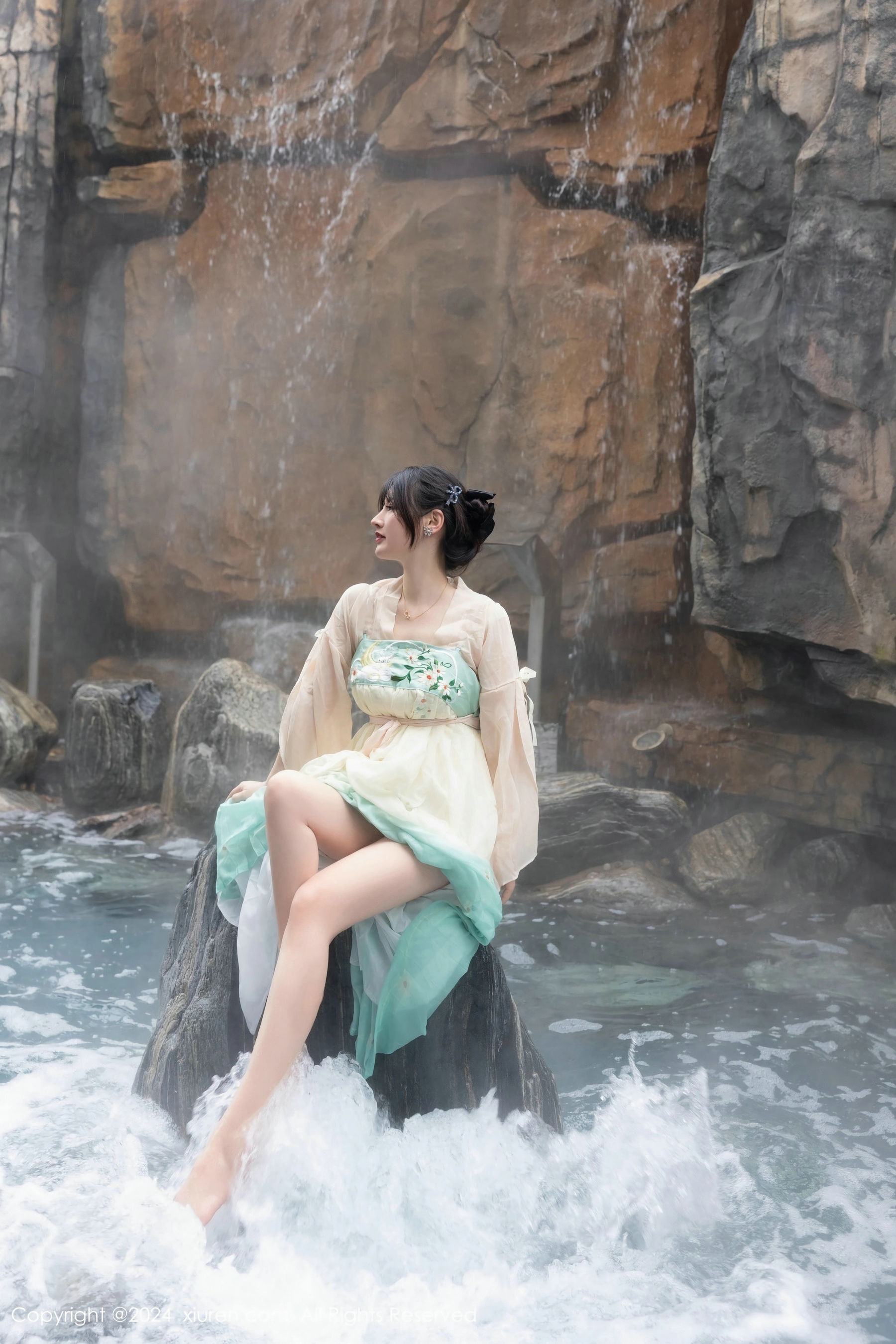 [秀人XiuRen] 2024.02.22 No.8128 诗诗kiki_第4张