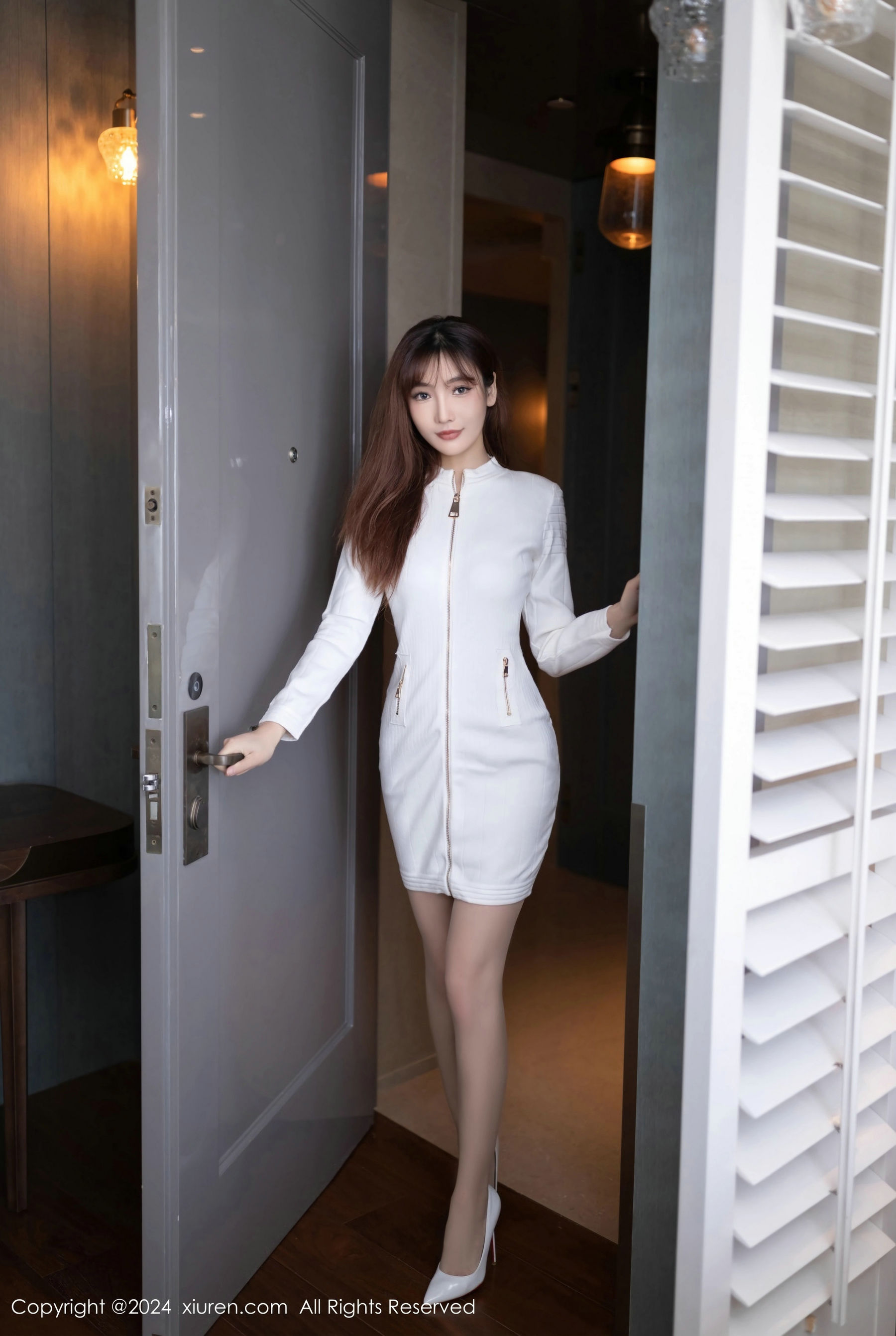 [秀人XiuRen] 2024.03.14 No.8233 陆萱萱_第1张