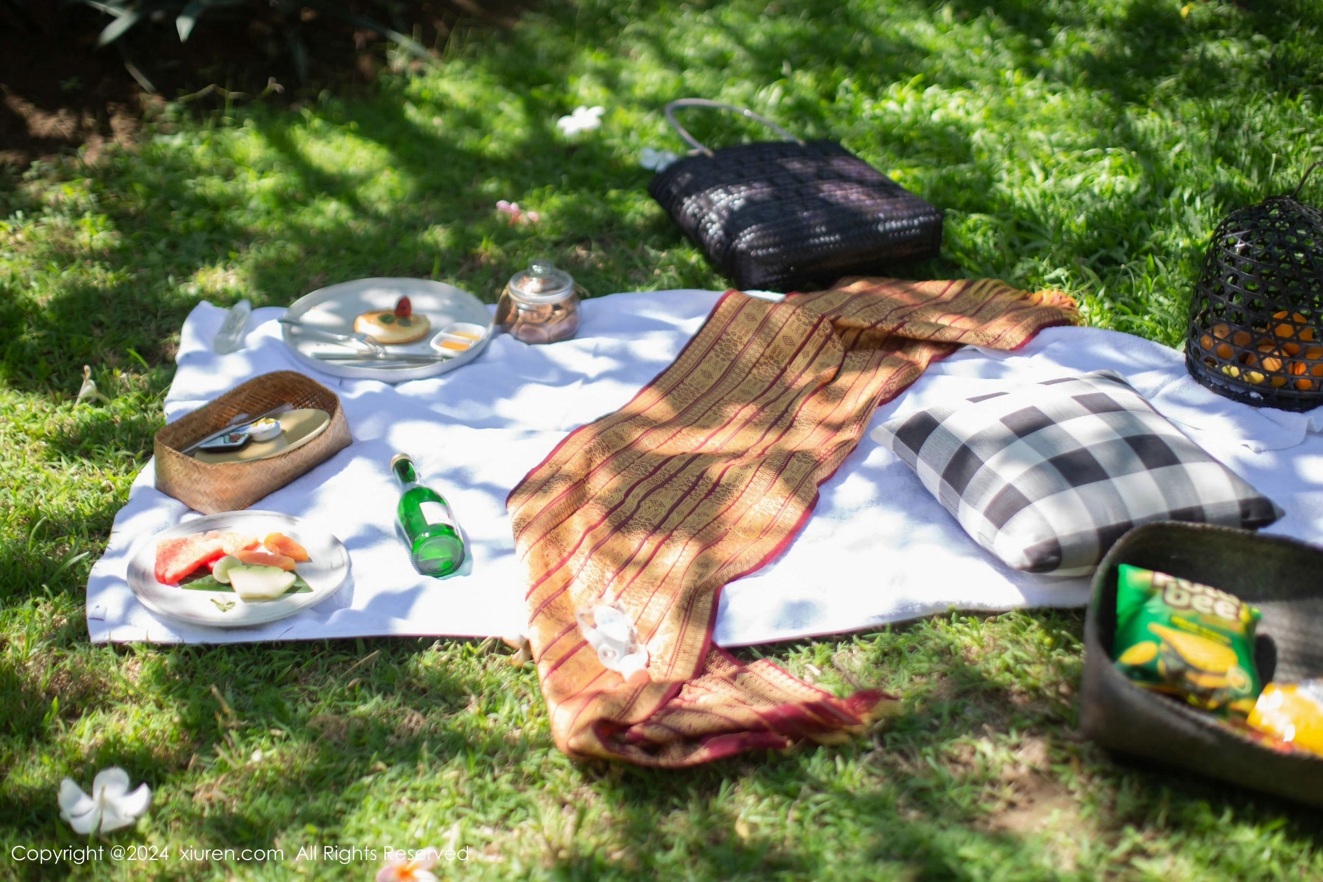 [秀人XiuRen] 2024.03.19 No.8256 绮里嘉ula_第1张