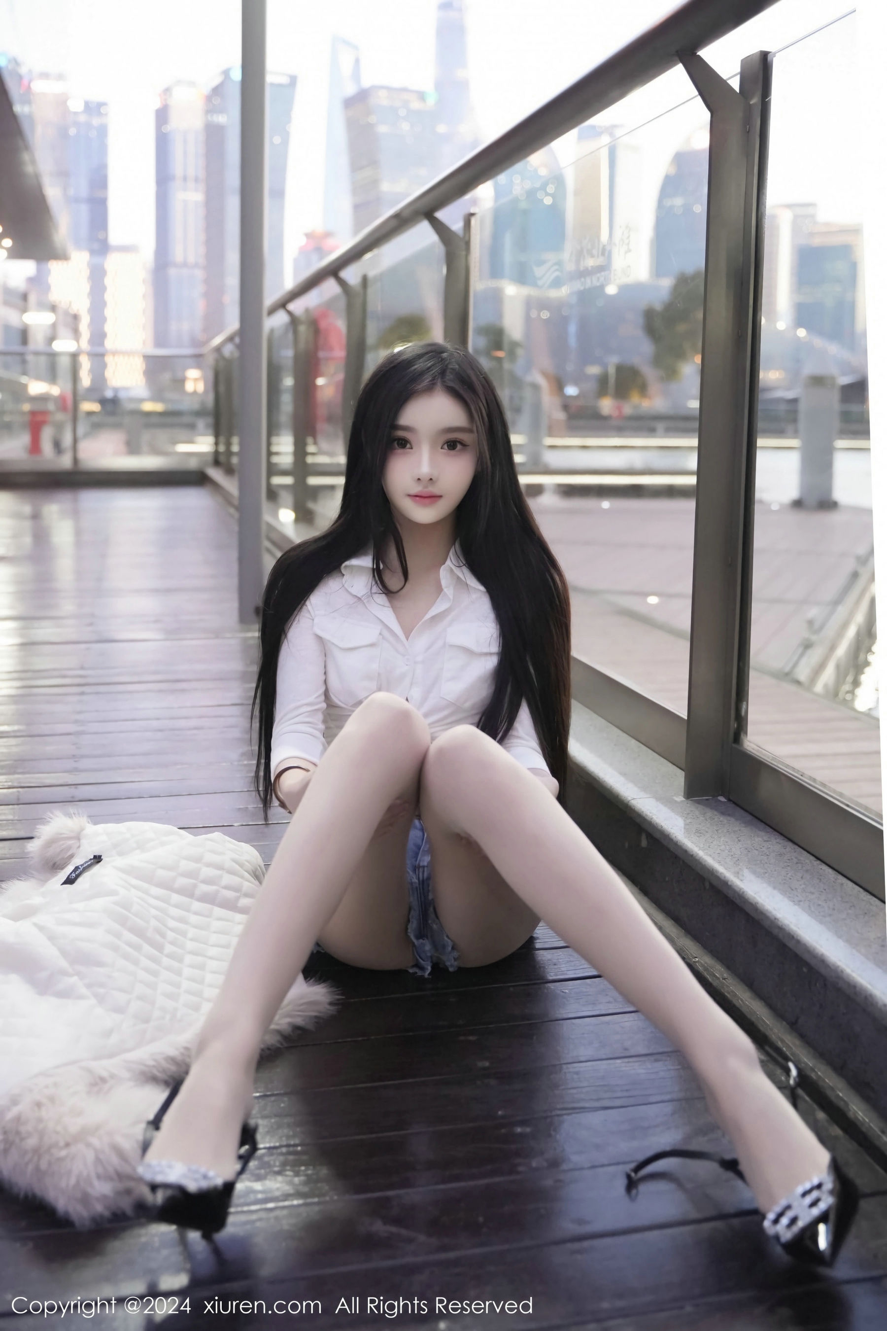 [秀人XiuRen] 2024.03.20 No.8261 龙雪儿_第1张