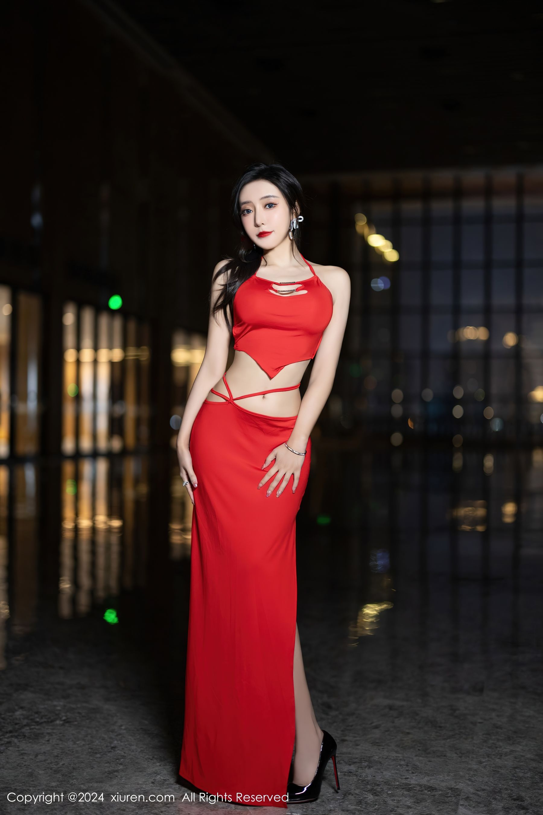 [秀人XiuRen] 2024.04.11 No.8378 王馨瑶yanni_第1张